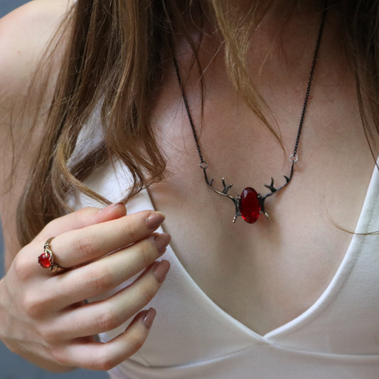 Alageyik Boynuzu Kolye (Tüm Maden ve Taş Seçenekleri)