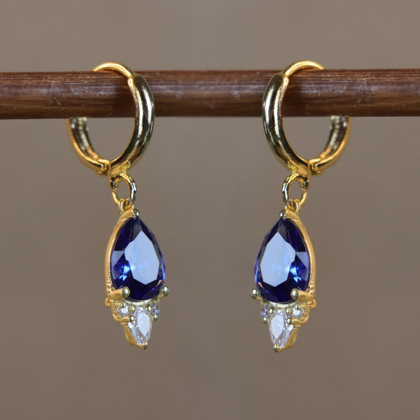 Damla Lab. Safir ve Mozanite Taşlı 925 Gümüş Küpe