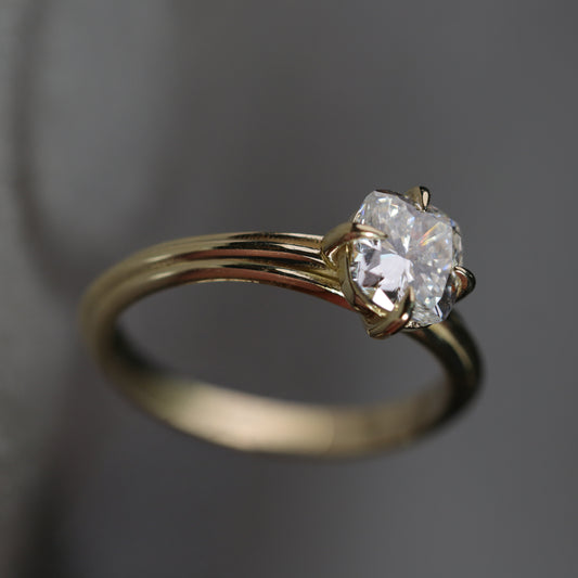 Special Design 1.18 Carat Diamond 14 Carat Gold Ring