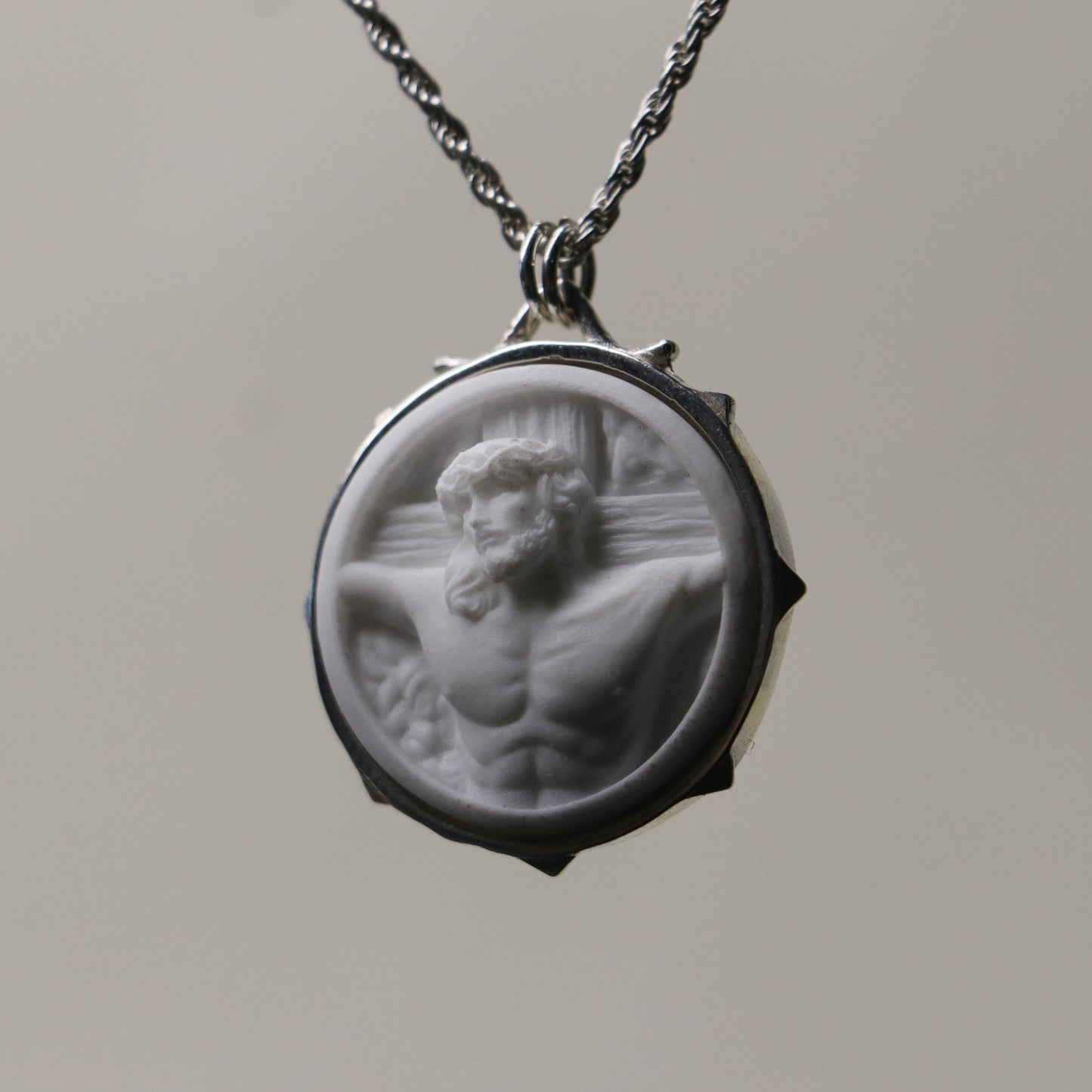 Mermer İsa Jesus 925 Gümüş Altın Kaplama Kolye