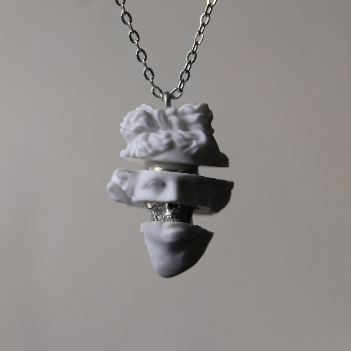 Apollo Memento Mori 925 Gümüş Kolye