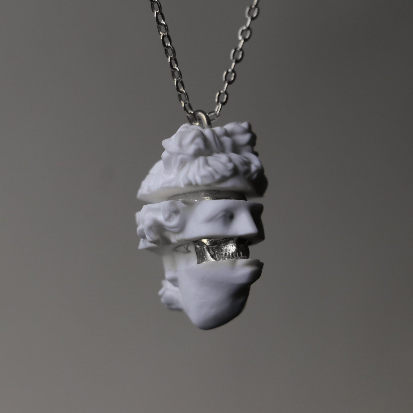Apollo Memento Mori 925 Gümüş Kolye