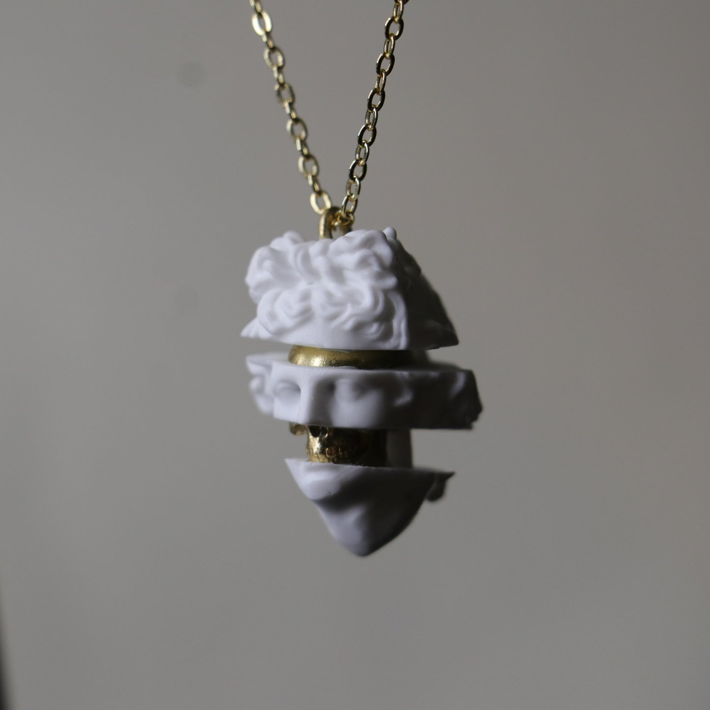 Apollo Memento Mori 925 Gümüş Kolye