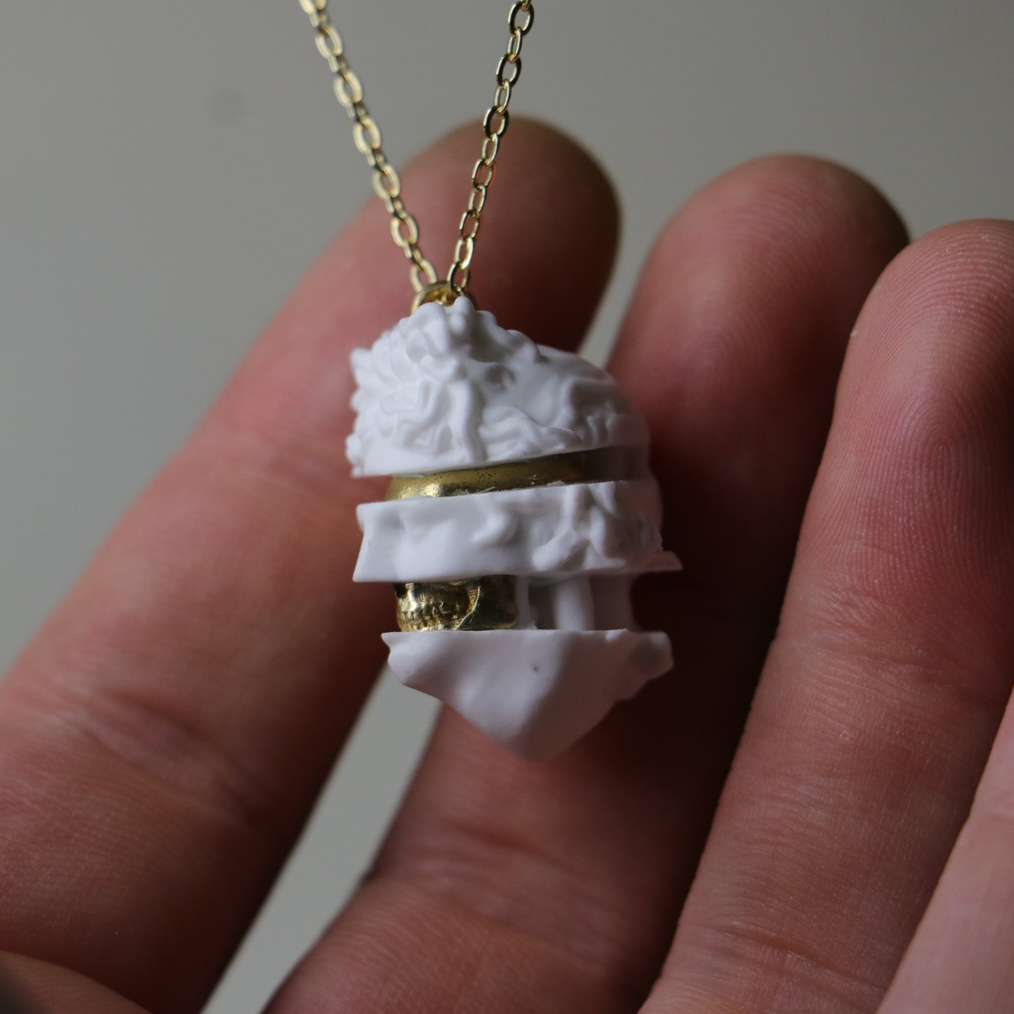 Apollo Memento Mori 925 Gümüş Kolye