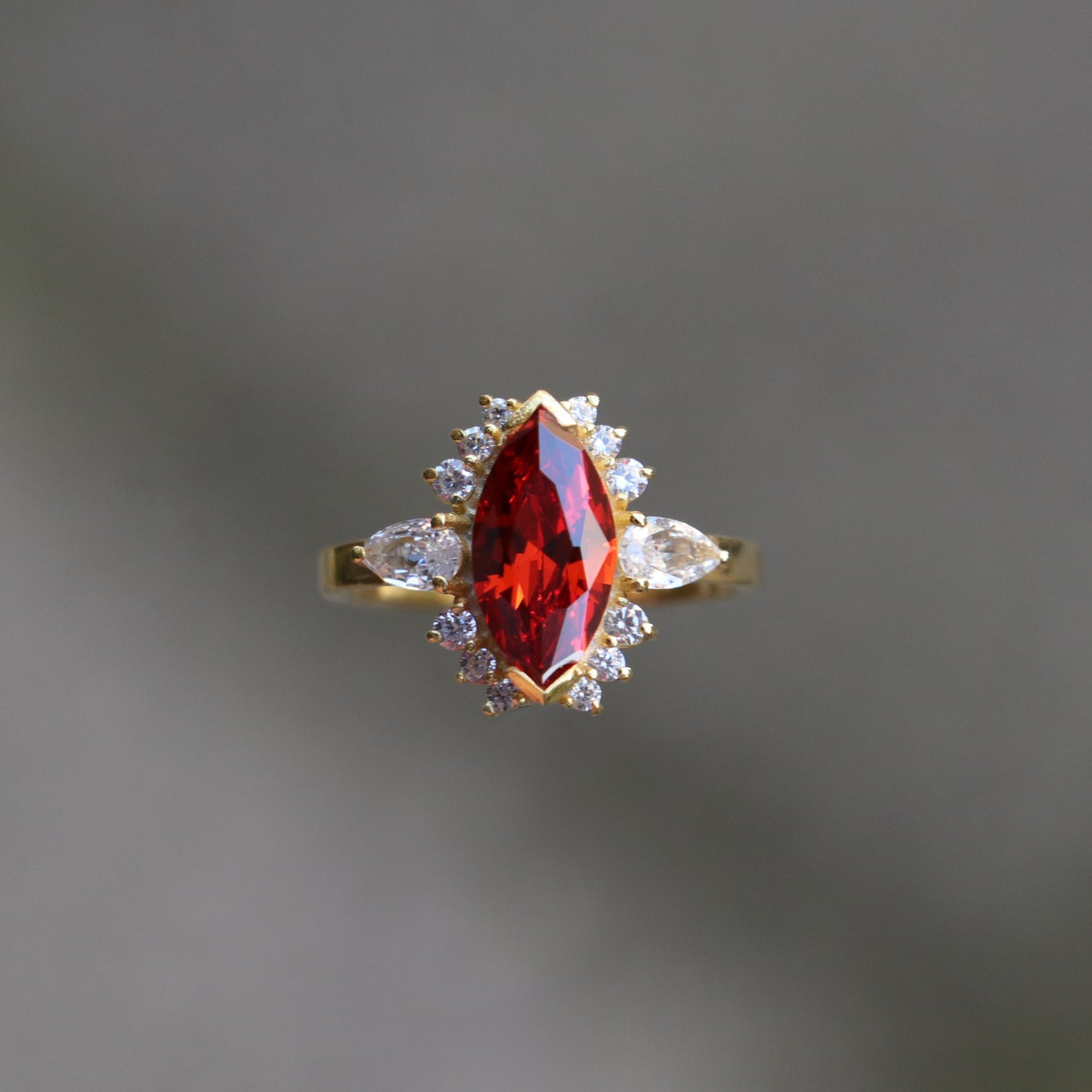 Markiz Kesim Garnet ve Mozanit (14 Ayar Altın)