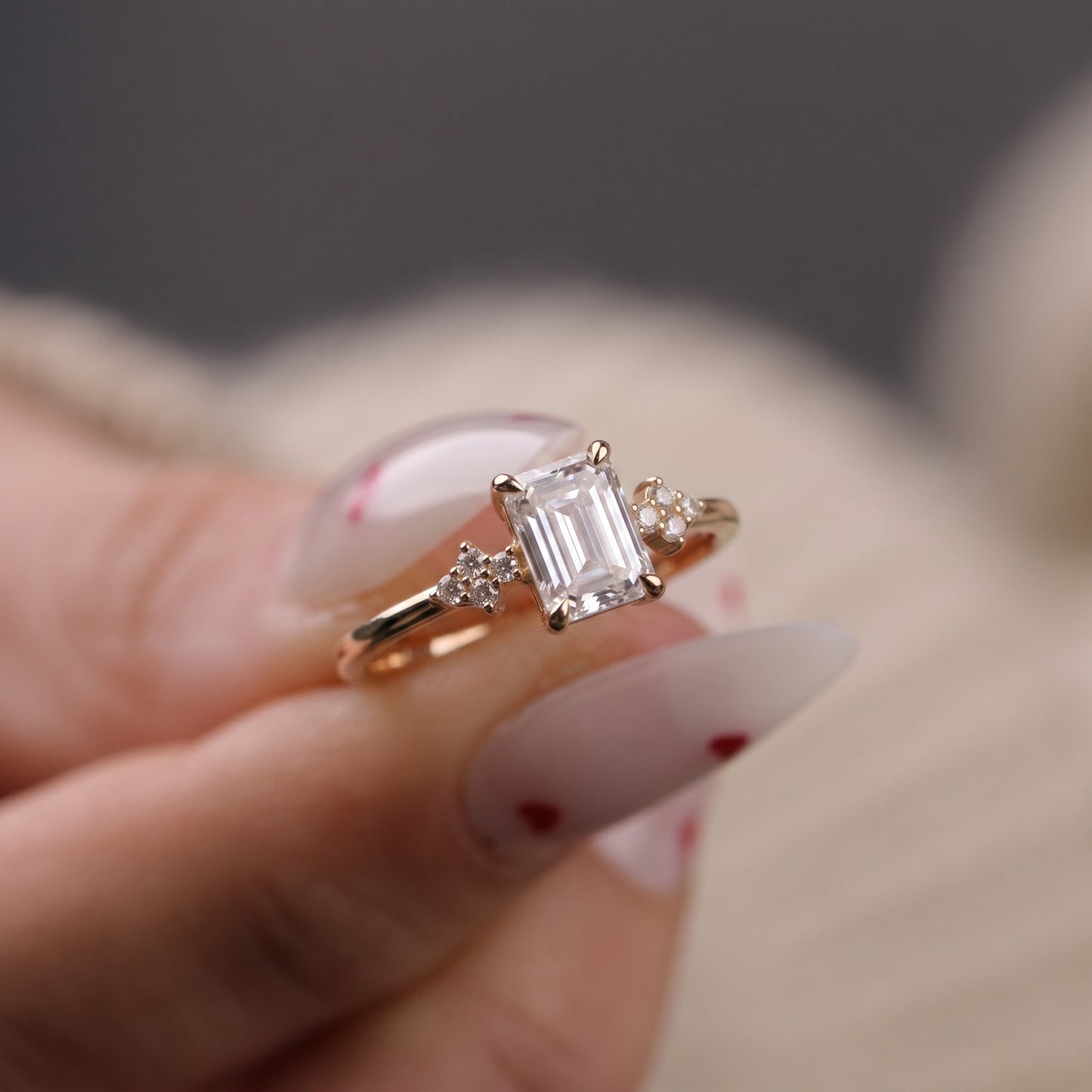 Emerald 1.66 Karat Pırlanta ya da Mozanit 14 Ayar Altın Yüzük