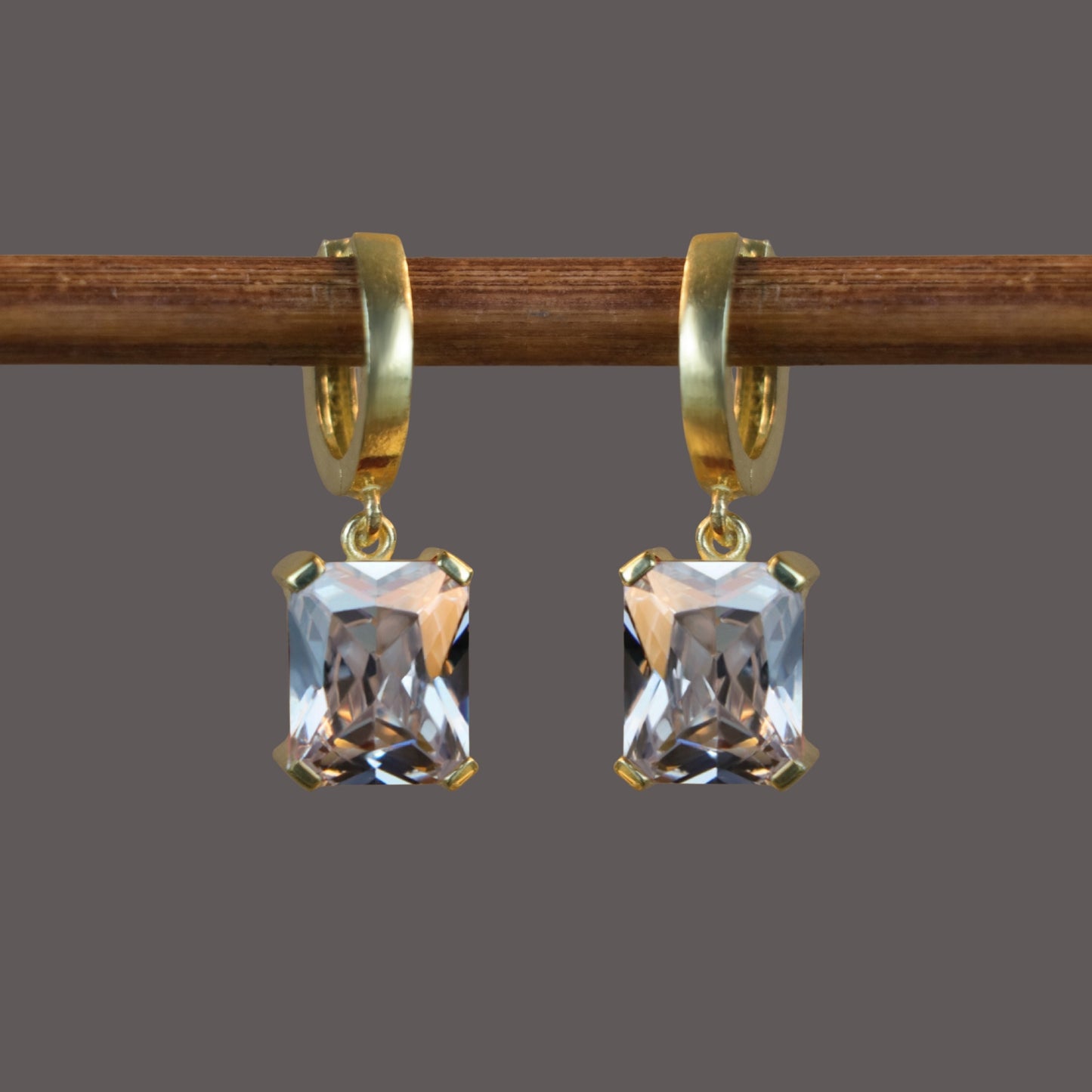 Emerald Taşlı 925 Gümüş Küpe (Tüm Maden ve Taş Seçenekleri)