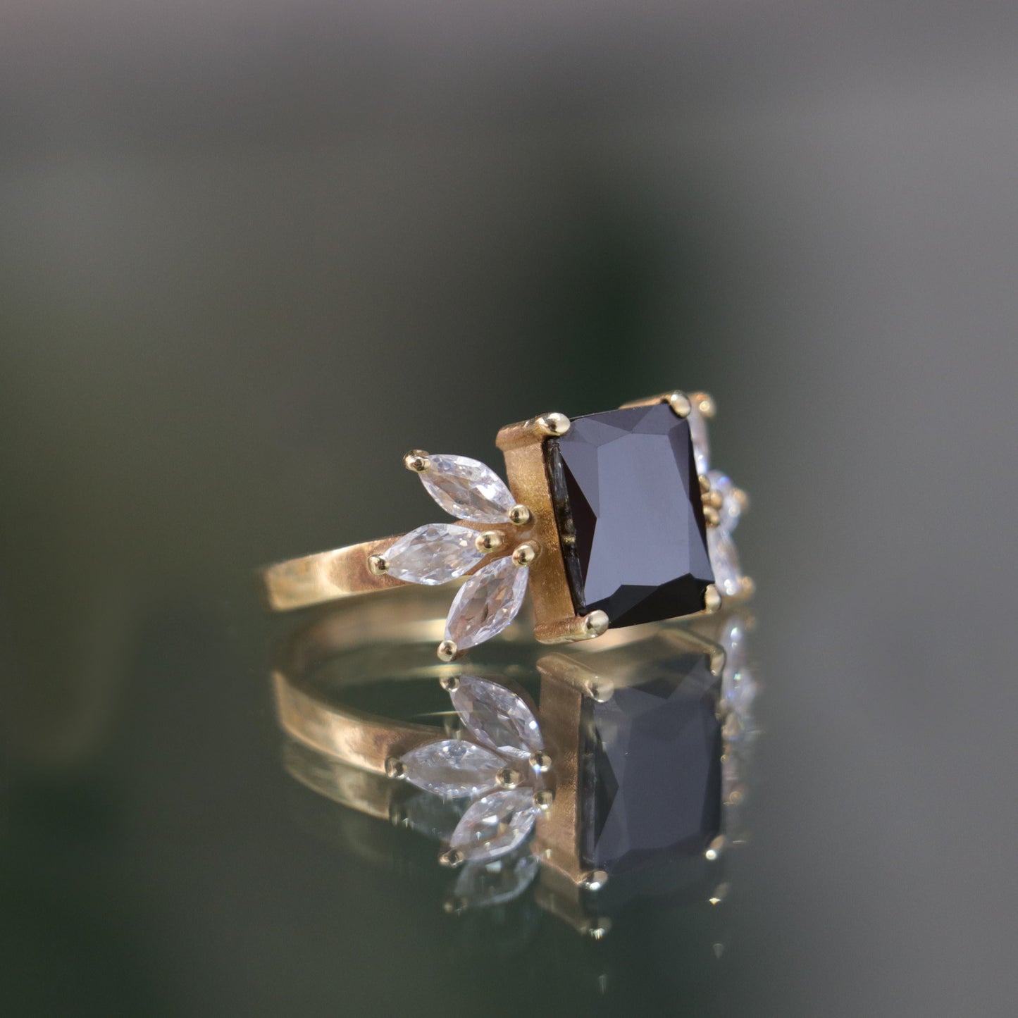 Isabella Lab. Emerald (14 Carat Gold)