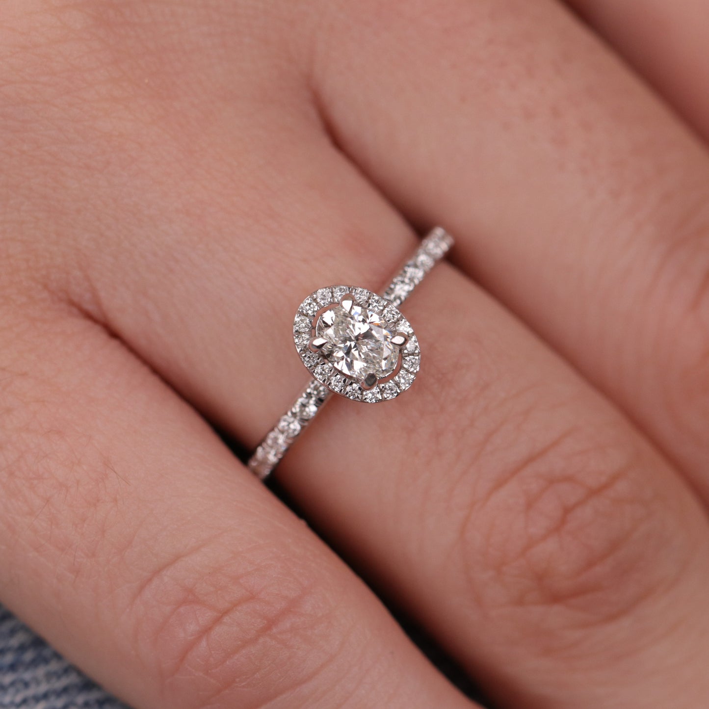 0.63 Karat Oval Pırlanta Yüzük