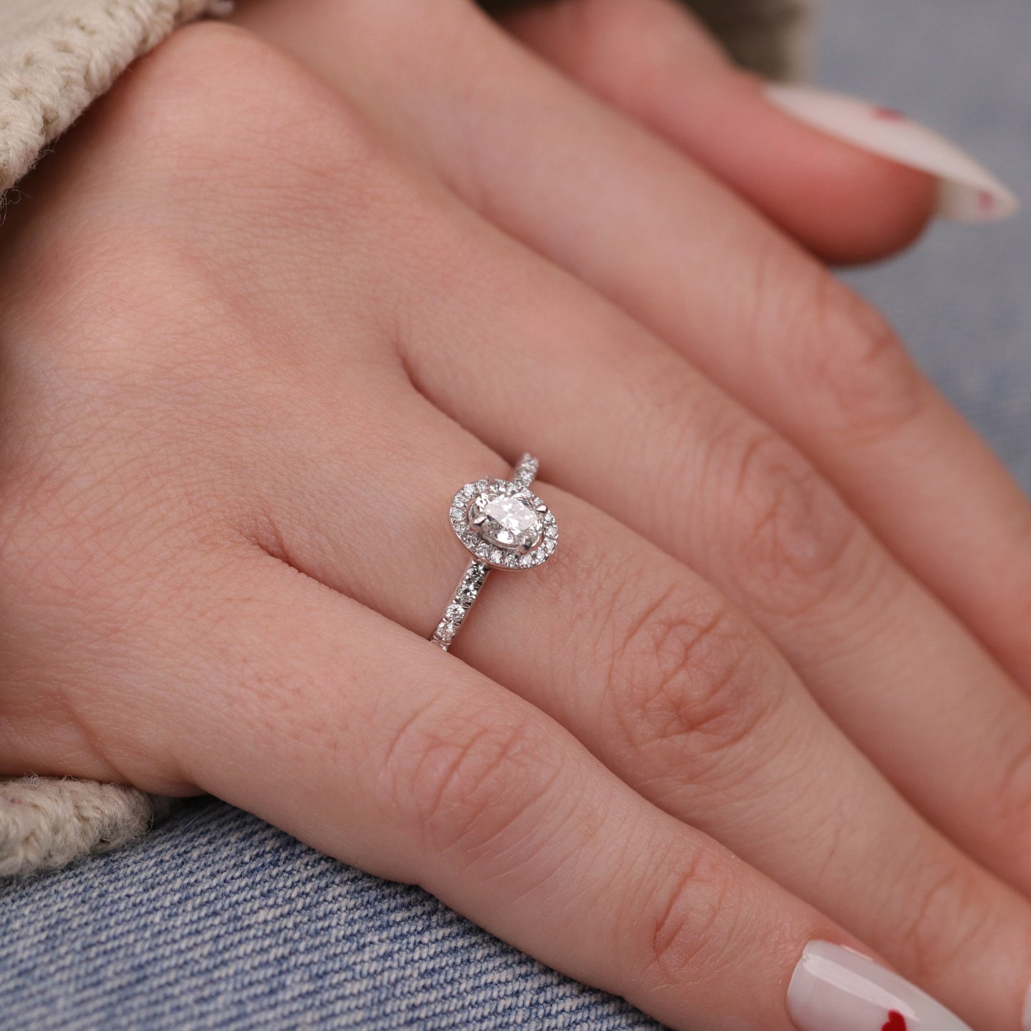 0.63 Karat Oval Pırlanta Yüzük