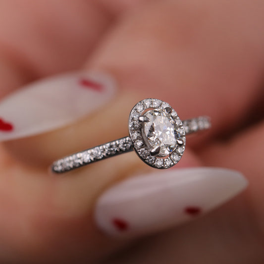 0.63 Karat Oval Pırlanta Yüzük