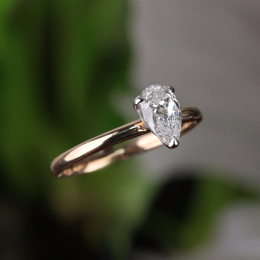 0.80 Karat Damla Tektaş Pırlanta Yüzük