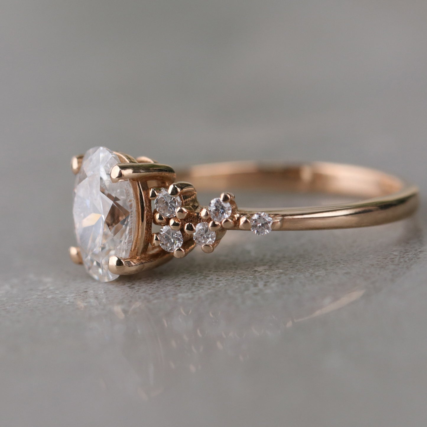 1.35 Karat Oval Pırlanta Yüzük