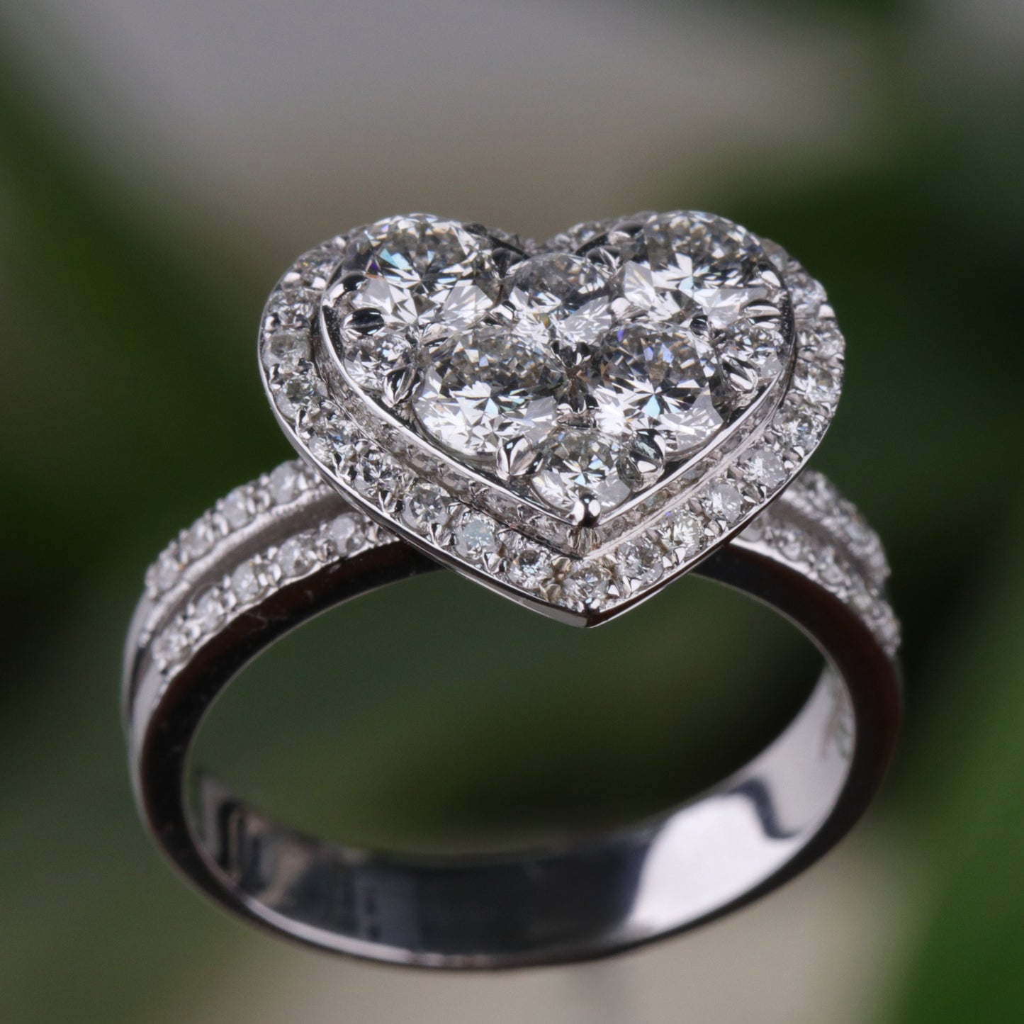 1.63 Karat Kalp Pırlanta Yüzük