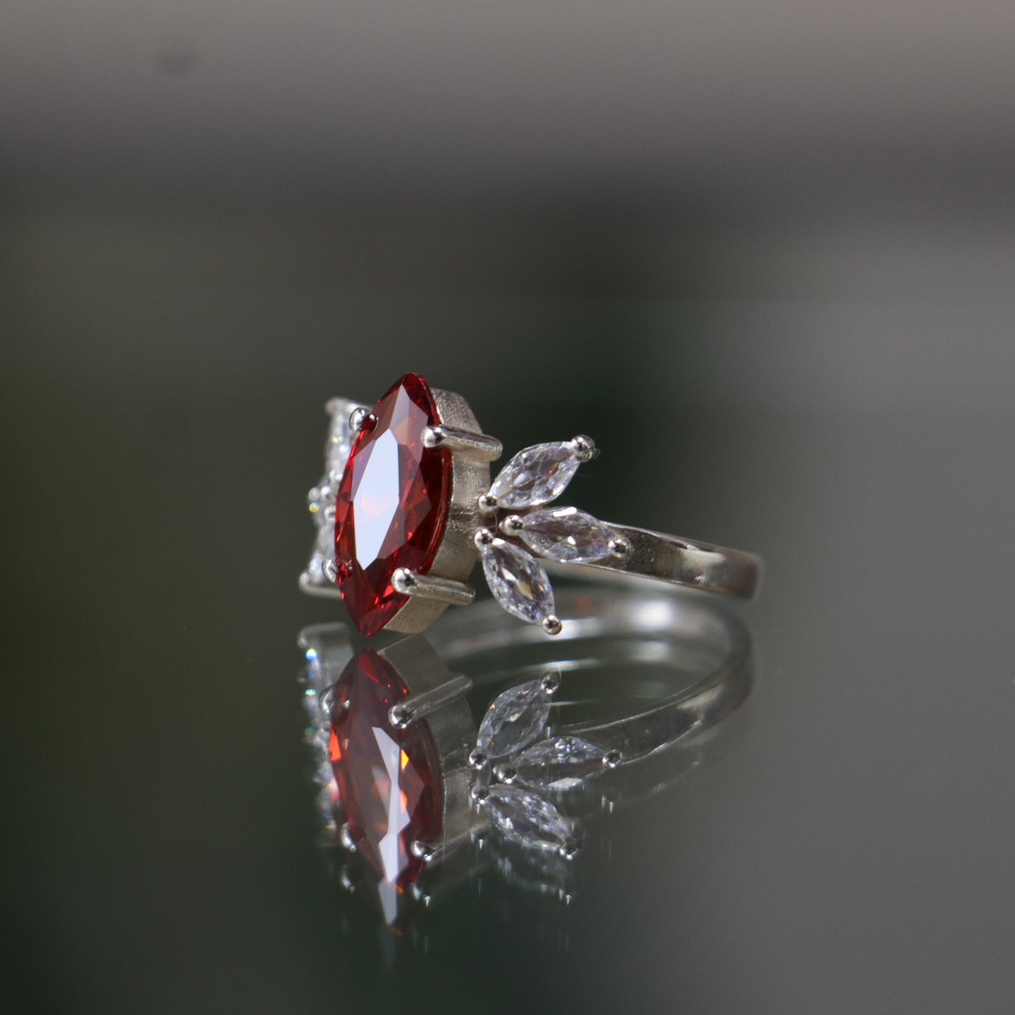 Markiz Ruby ve Mozanit 925 Gümüş Yüzük