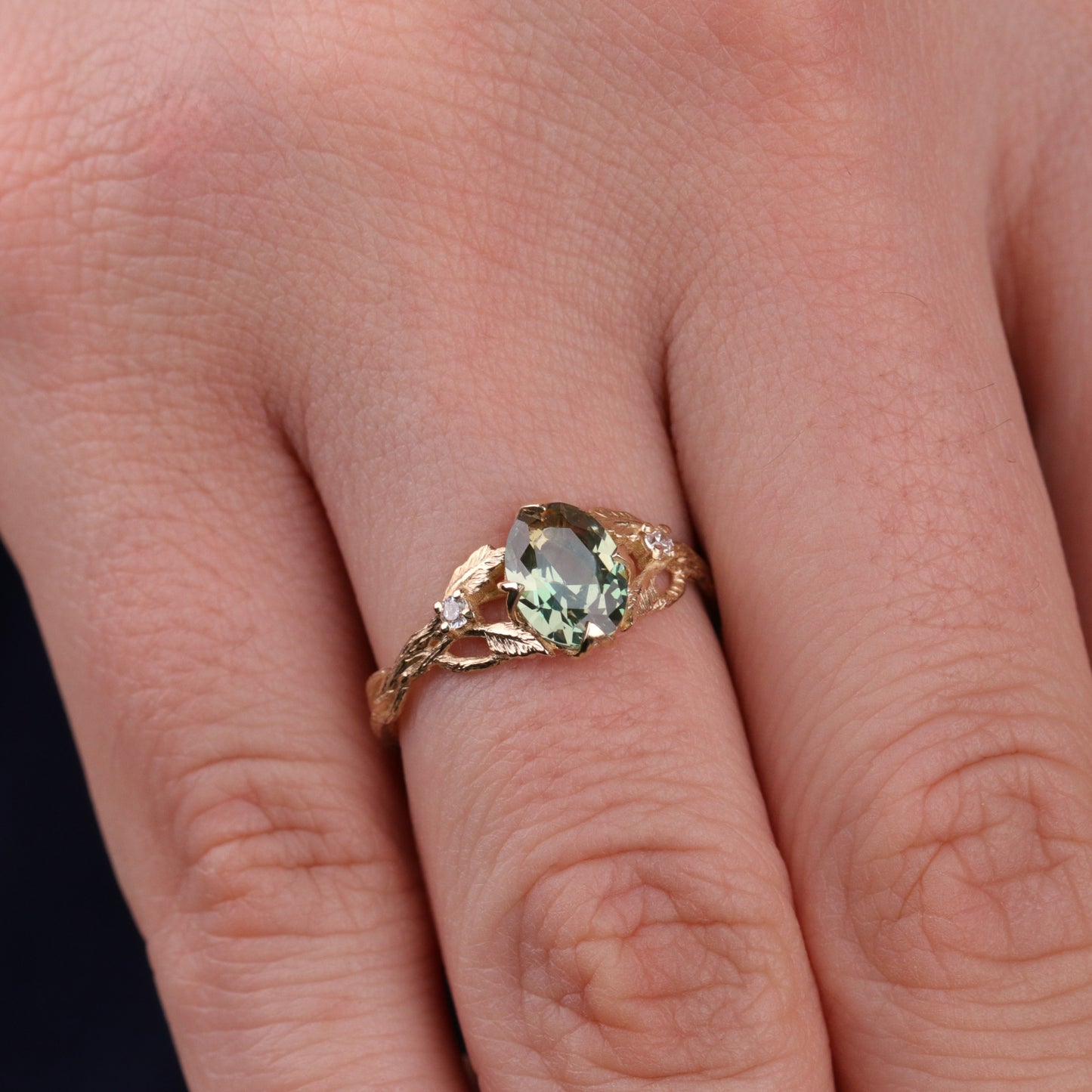 Özel Tasarım Yeşil Safir ve  Pırlanta 14 Ayar Altın Yüzük