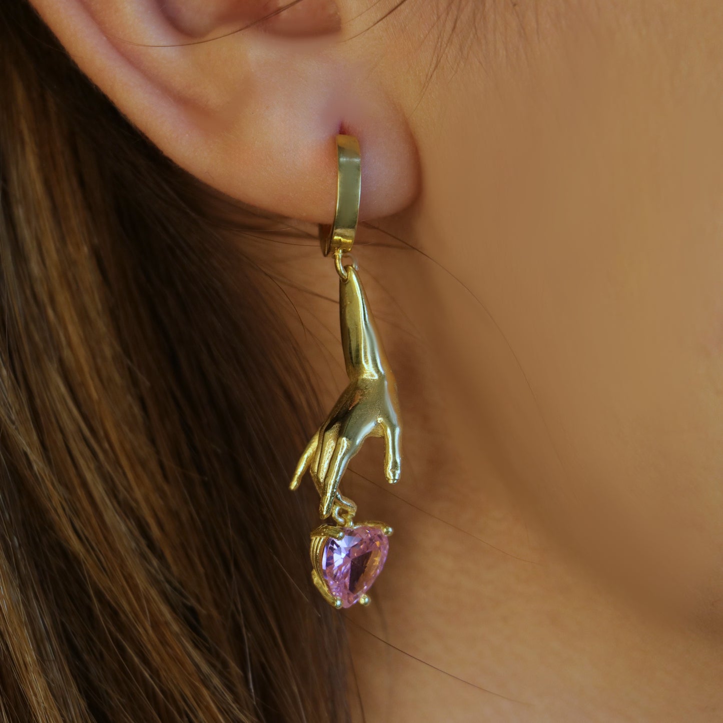 Eller Kalp Ametist Taşlı Küpe (Tüm Maden ve Taş Seçenekleri)