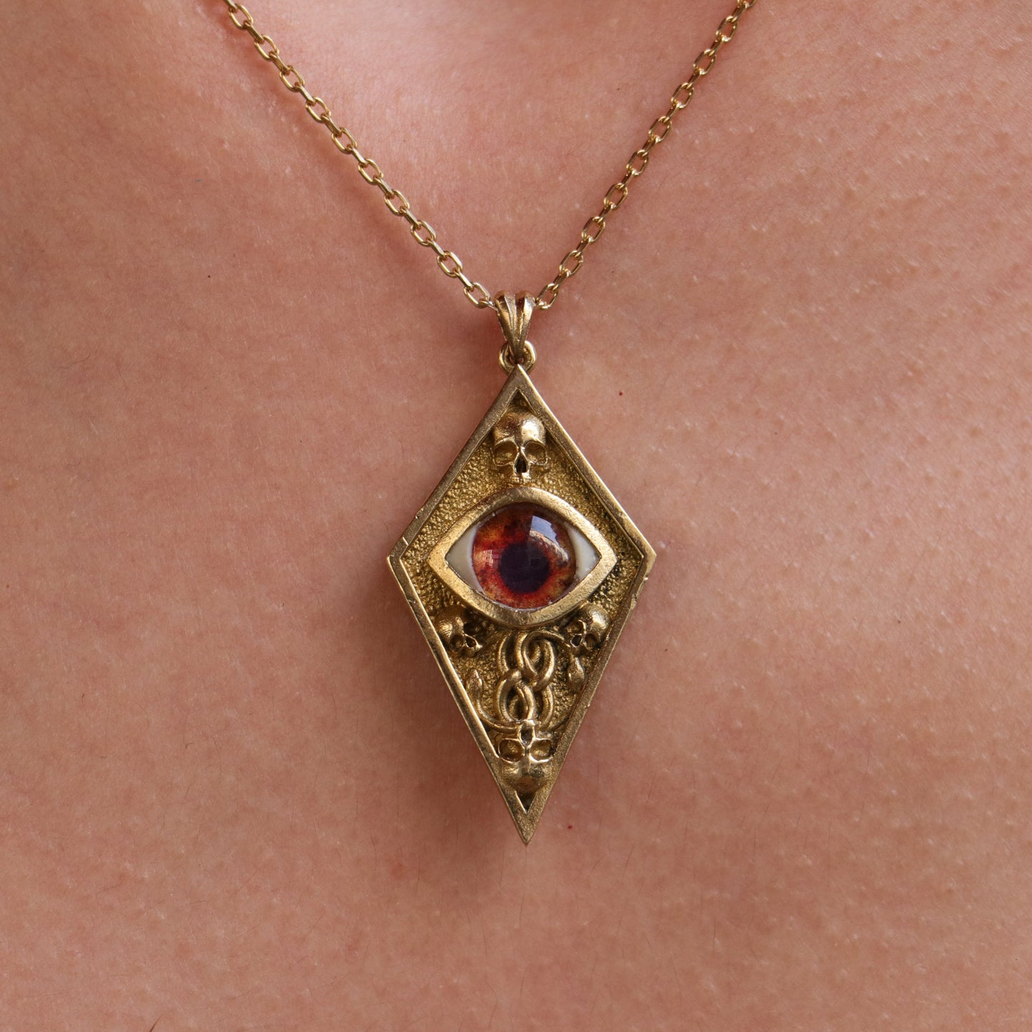 Hazel Eye Large 925 Silver Necklace