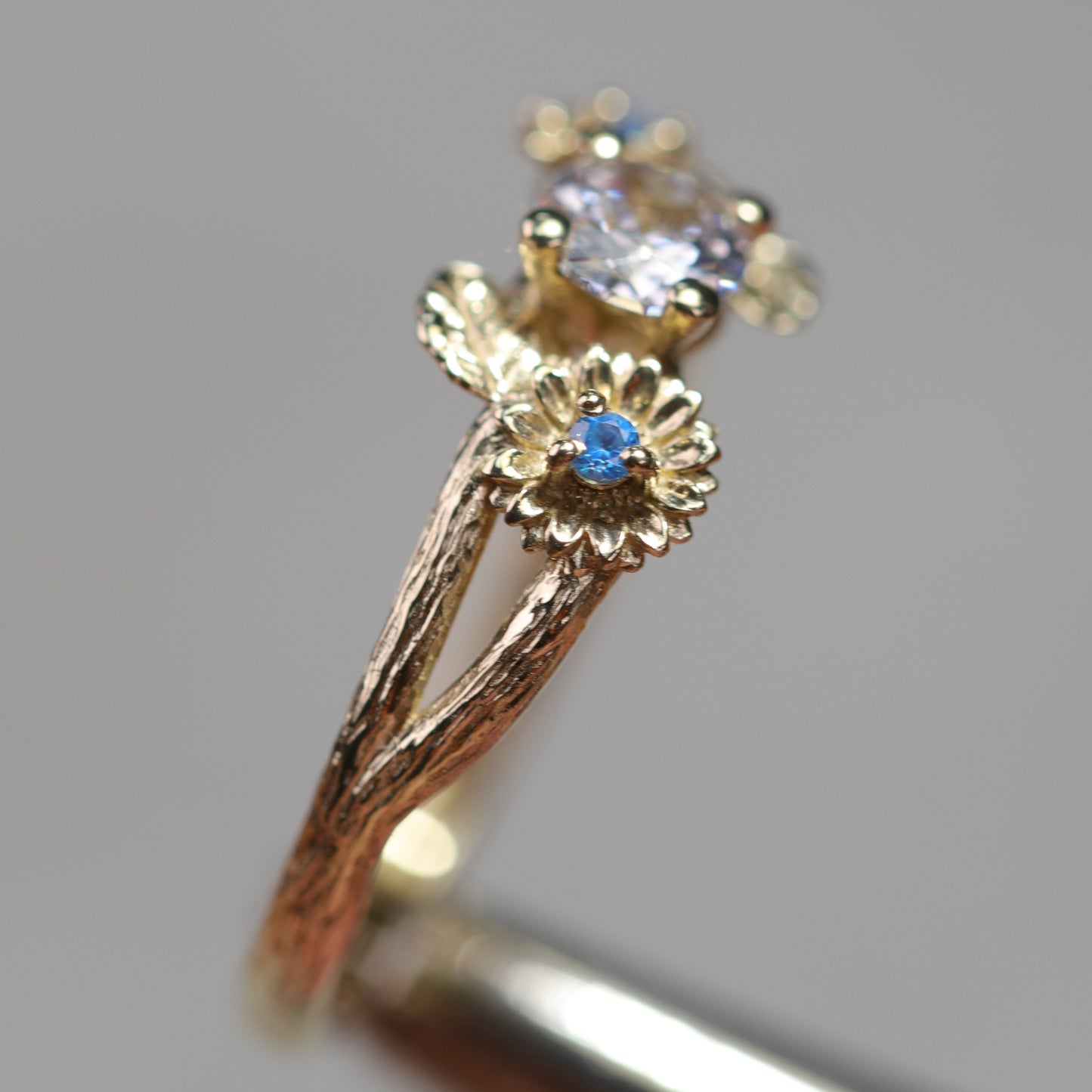 Special Design 1.18 Carat Diamond 14 Carat Gold Ring