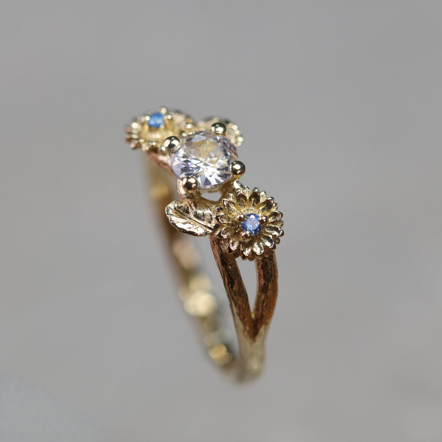 Special Design 1.18 Carat Diamond 14 Carat Gold Ring