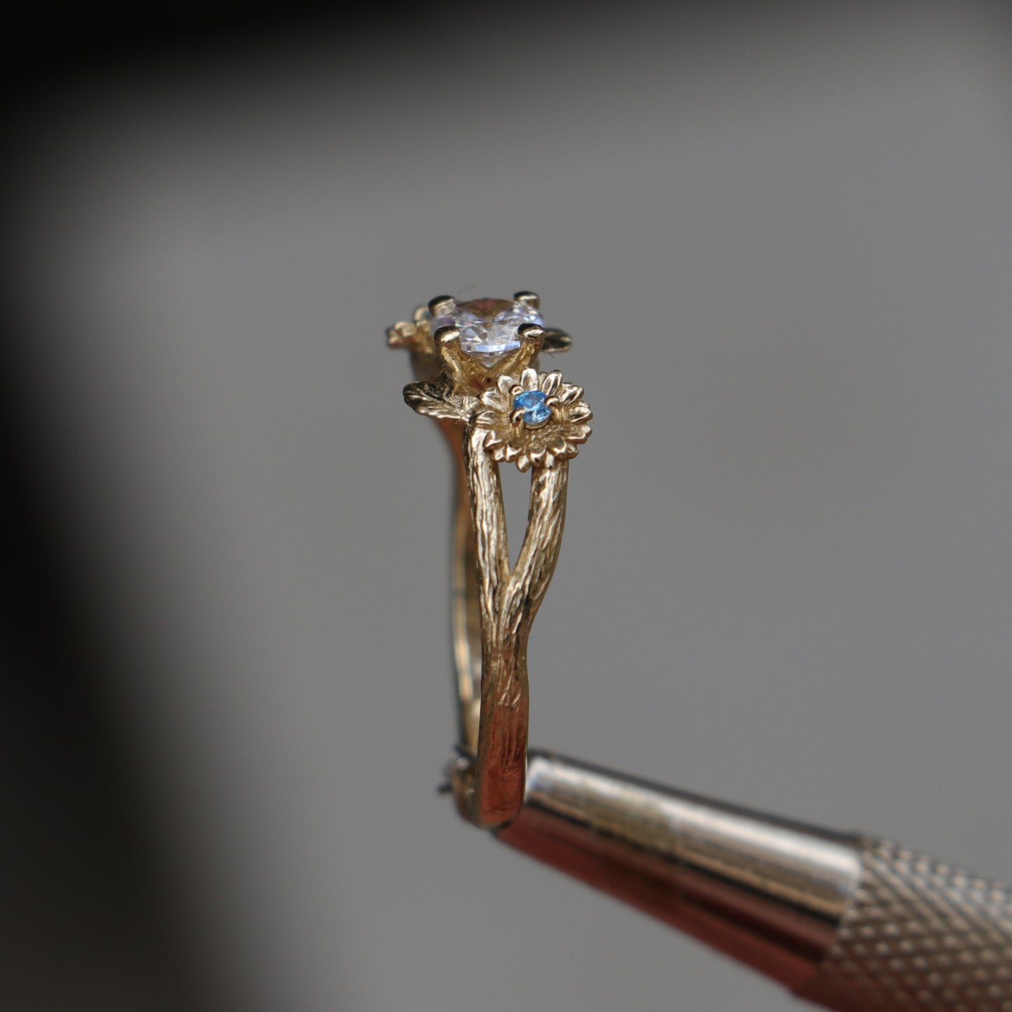 Special Design 1.18 Carat Diamond 14 Carat Gold Ring