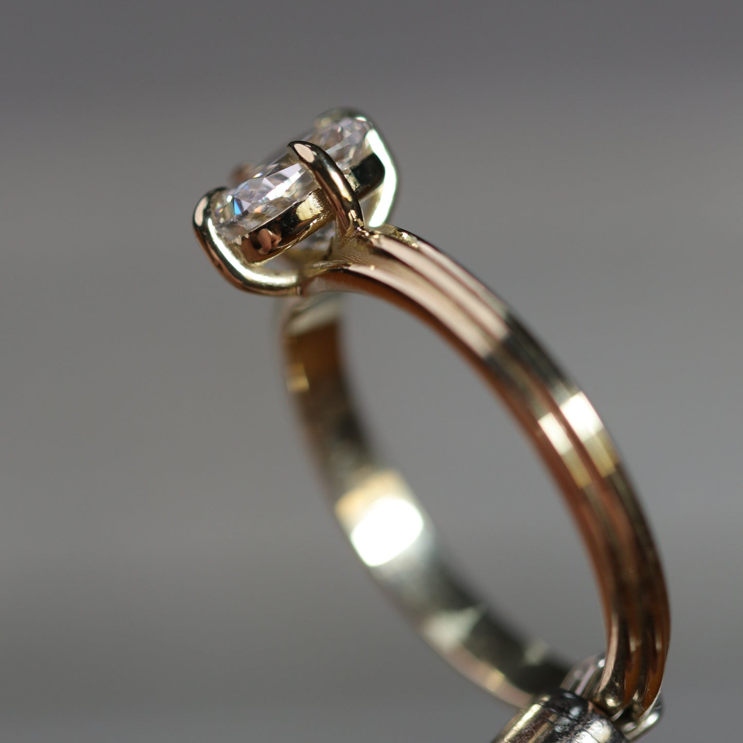 Special Design 1.18 Carat Diamond 14 Carat Gold Ring