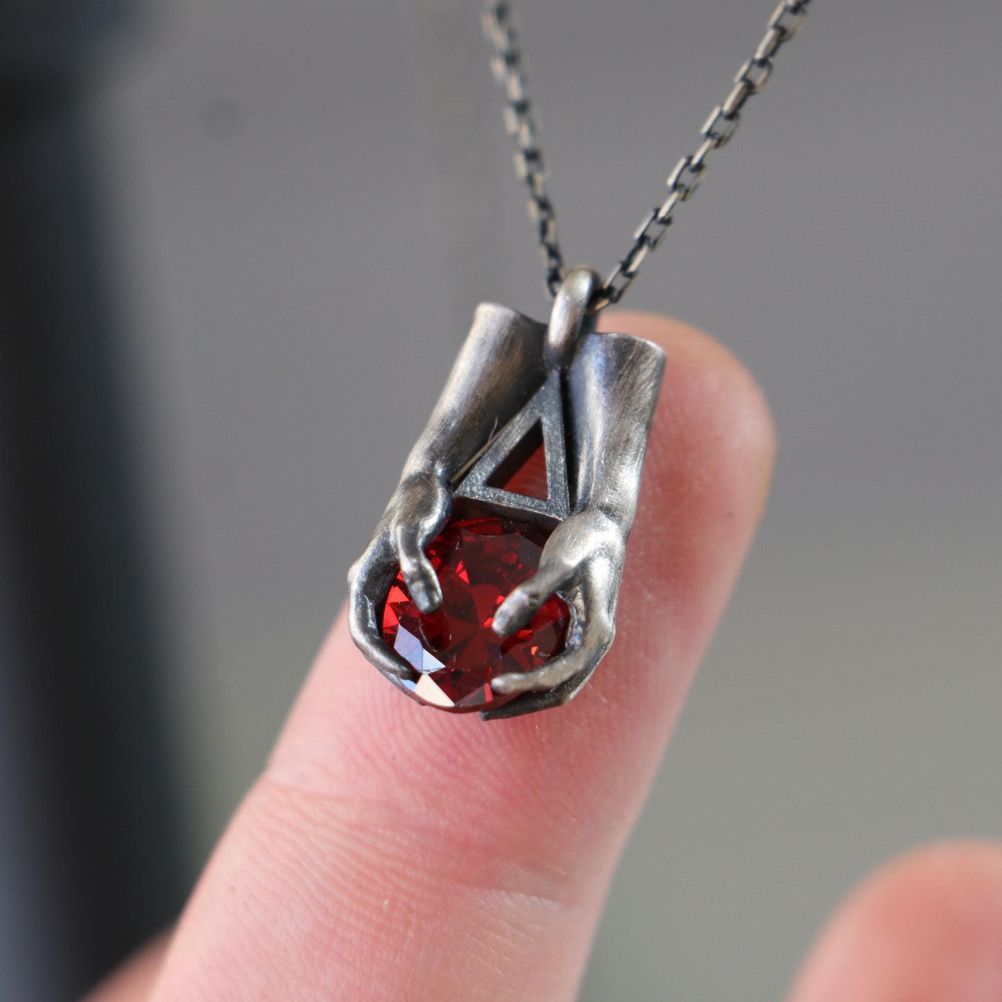 Mini Avuç Üçgen Oval Taşlı Kolye (Tüm Taşlar) 925 Gümüş