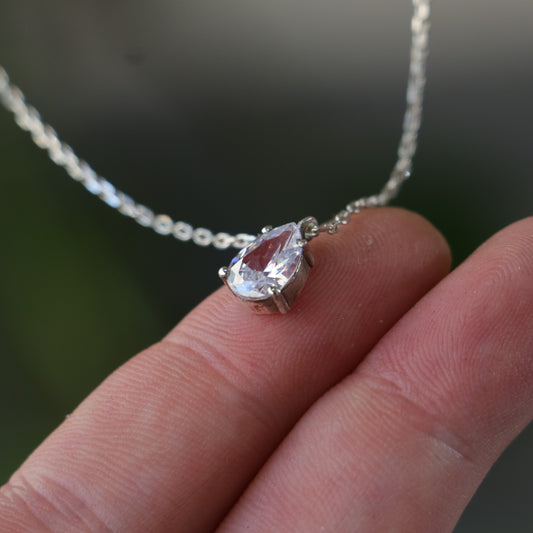 Minimal Damla Mozanit 925 Gümüş Kolye