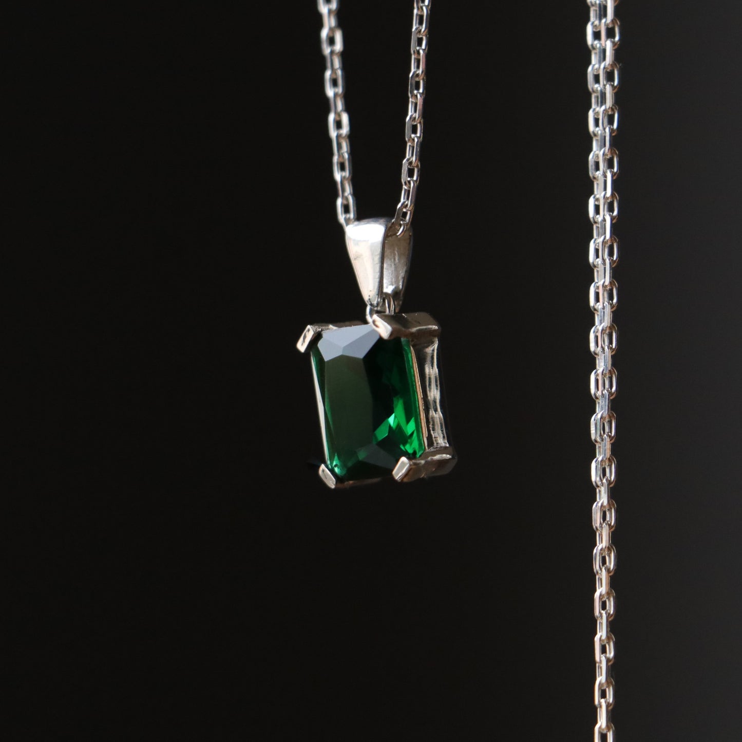 Zümrüt Küpe Kolye Set