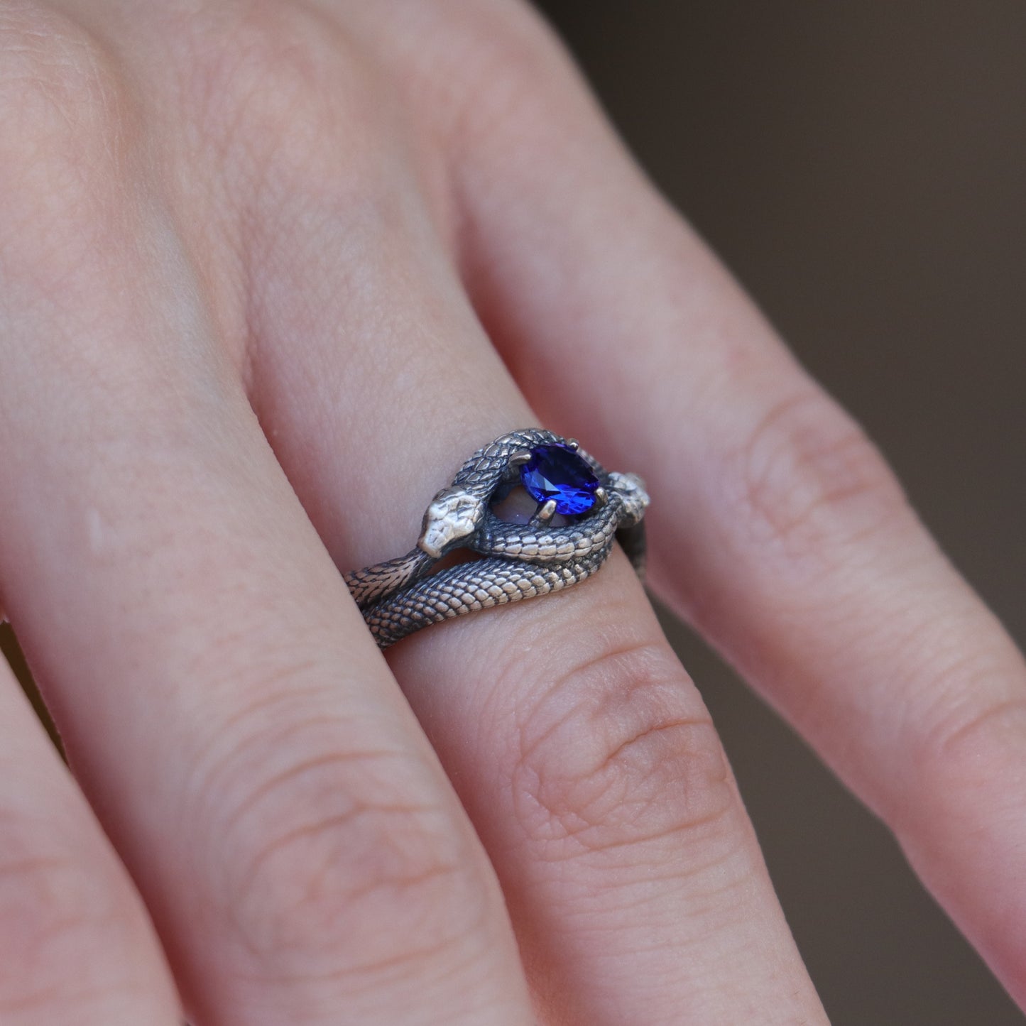 Ouroboros Yüzük (Tüm Taş ve Maden Seçenekleri)