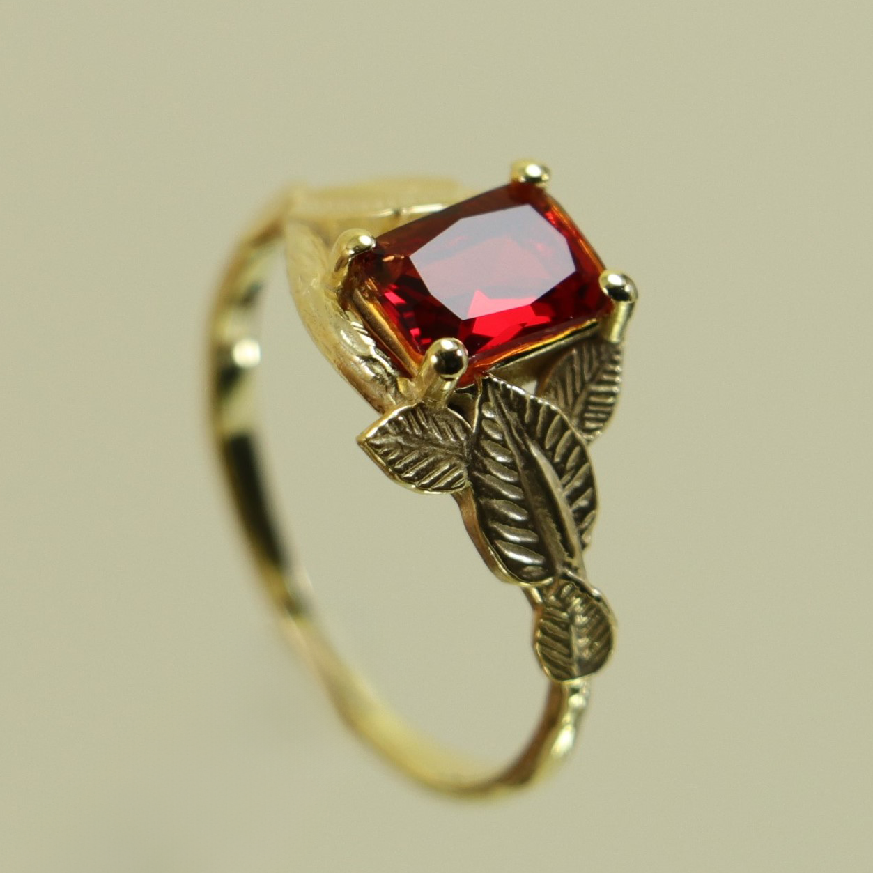 Ruby and Leaves 925 Silver Gold Plated Ring