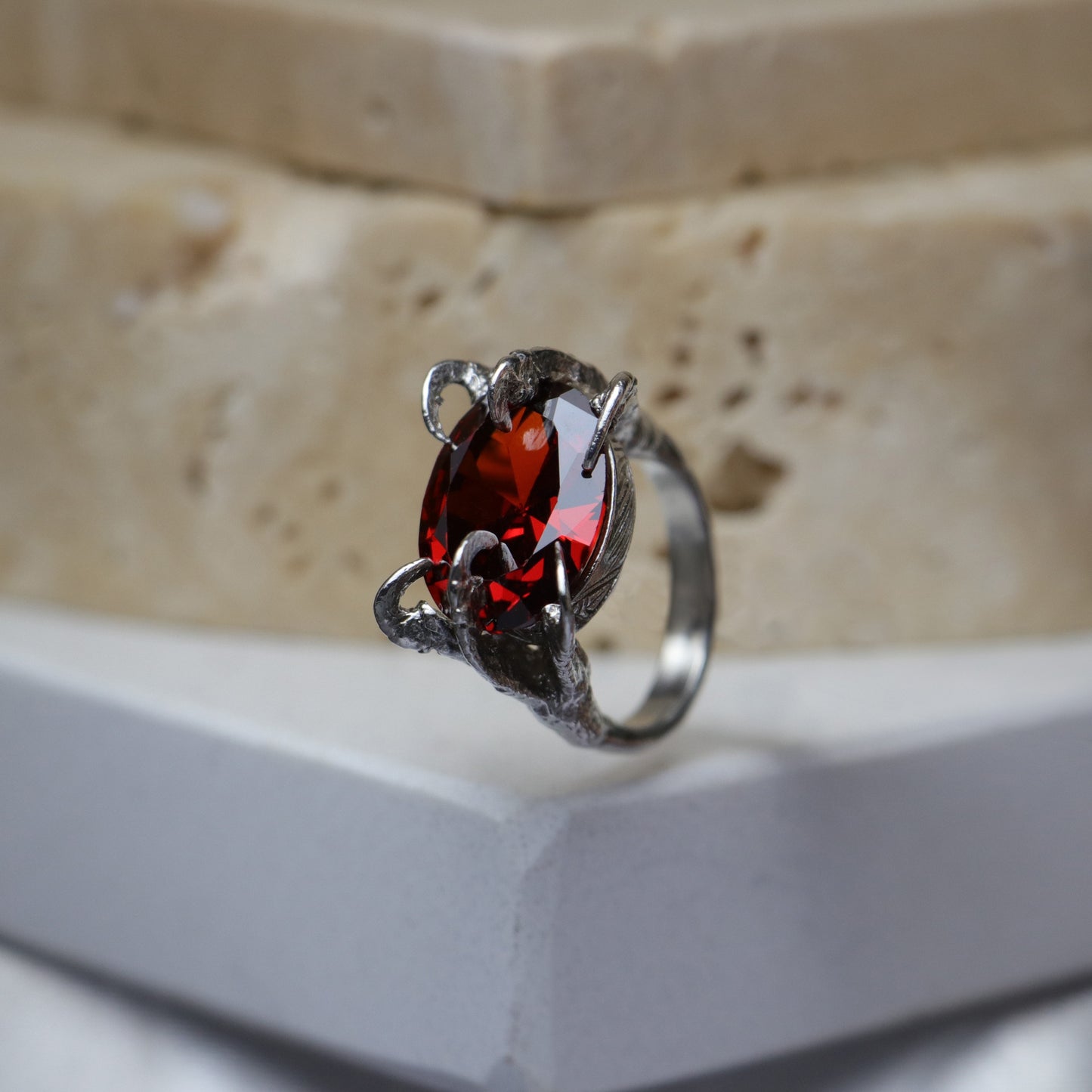 Pençe Yüzük (Tüm Maden ve Taş Seçenekleri)