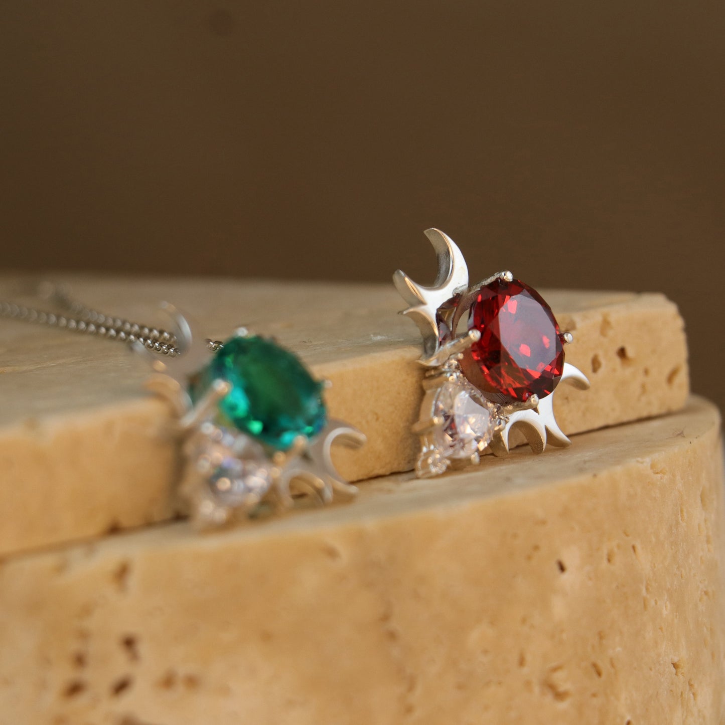 Ay Tanrıçası Peridot ve Mozanite 925 Gümüş Kolye