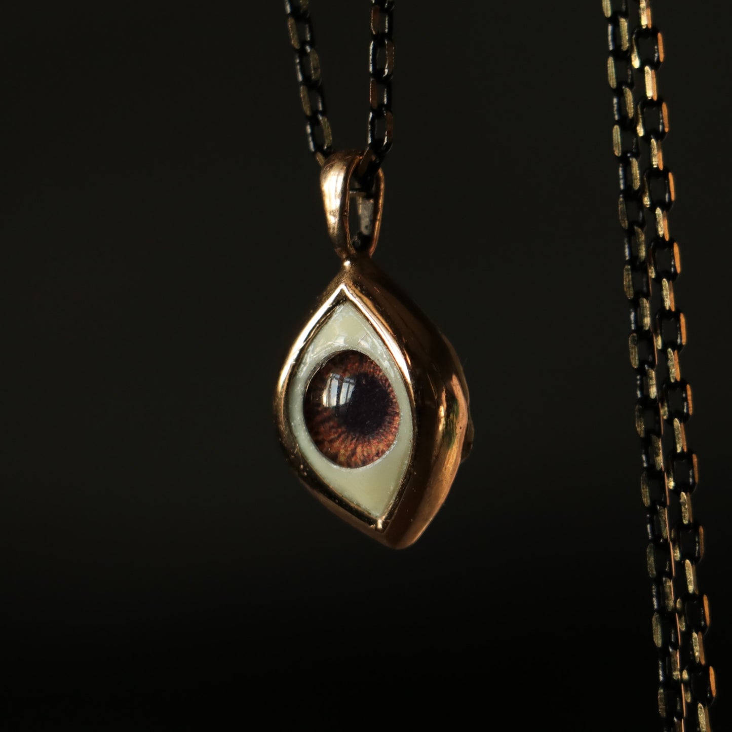 Glass Eye (Bloody Brown) Mini Size