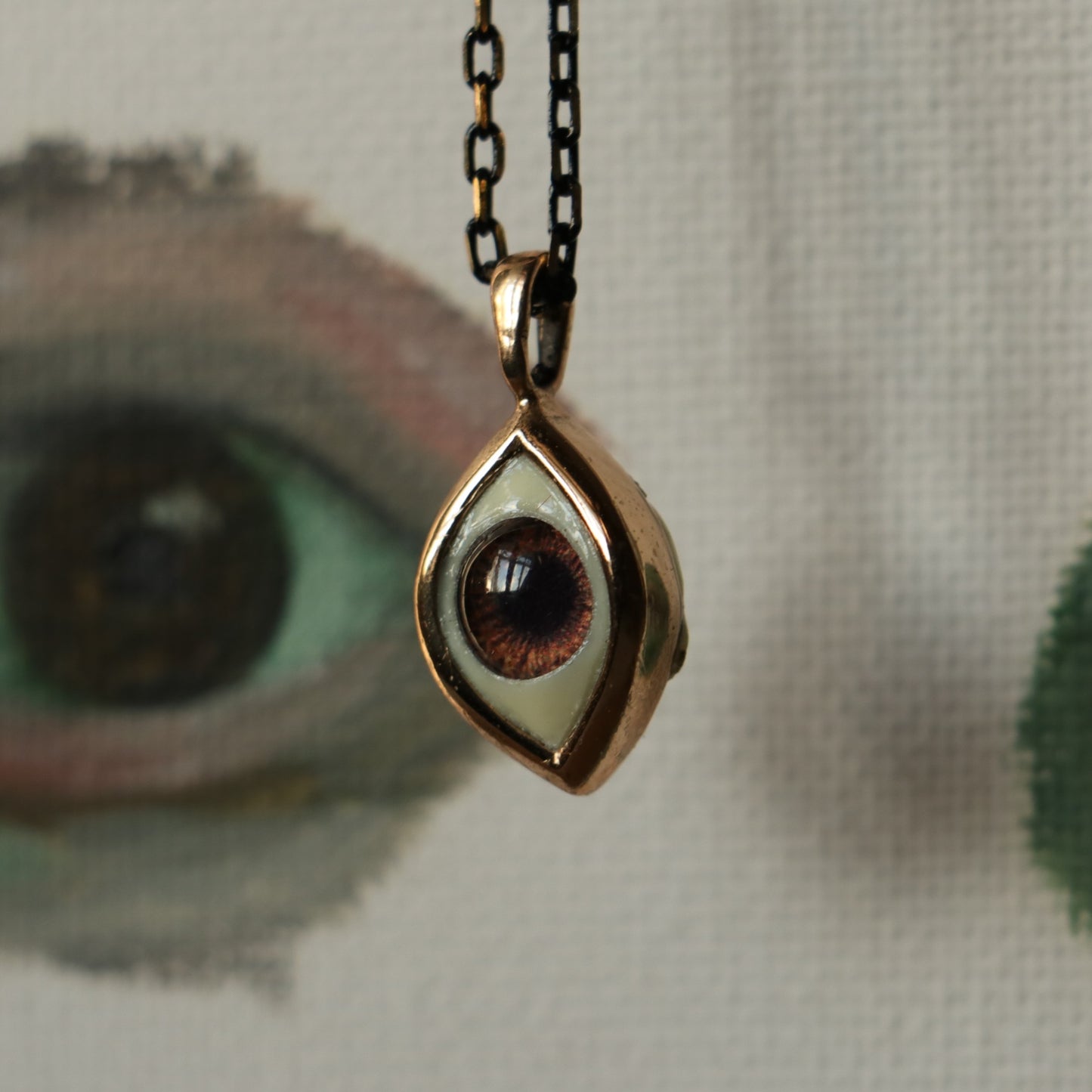 Glass Eye (Bloody Brown) Mini Size