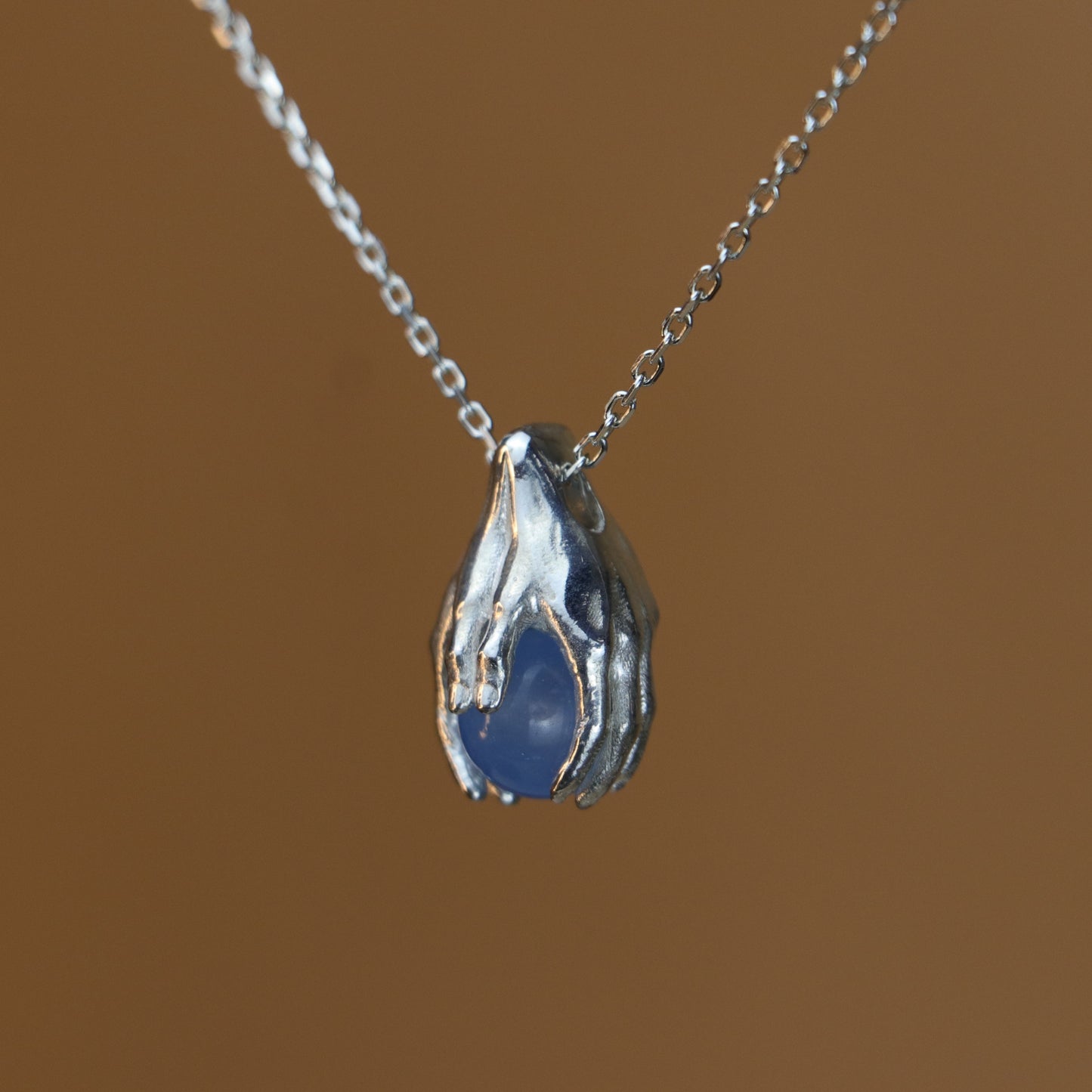 Minimalist Avuç Blue Topaz 925 Gümüş Kolye