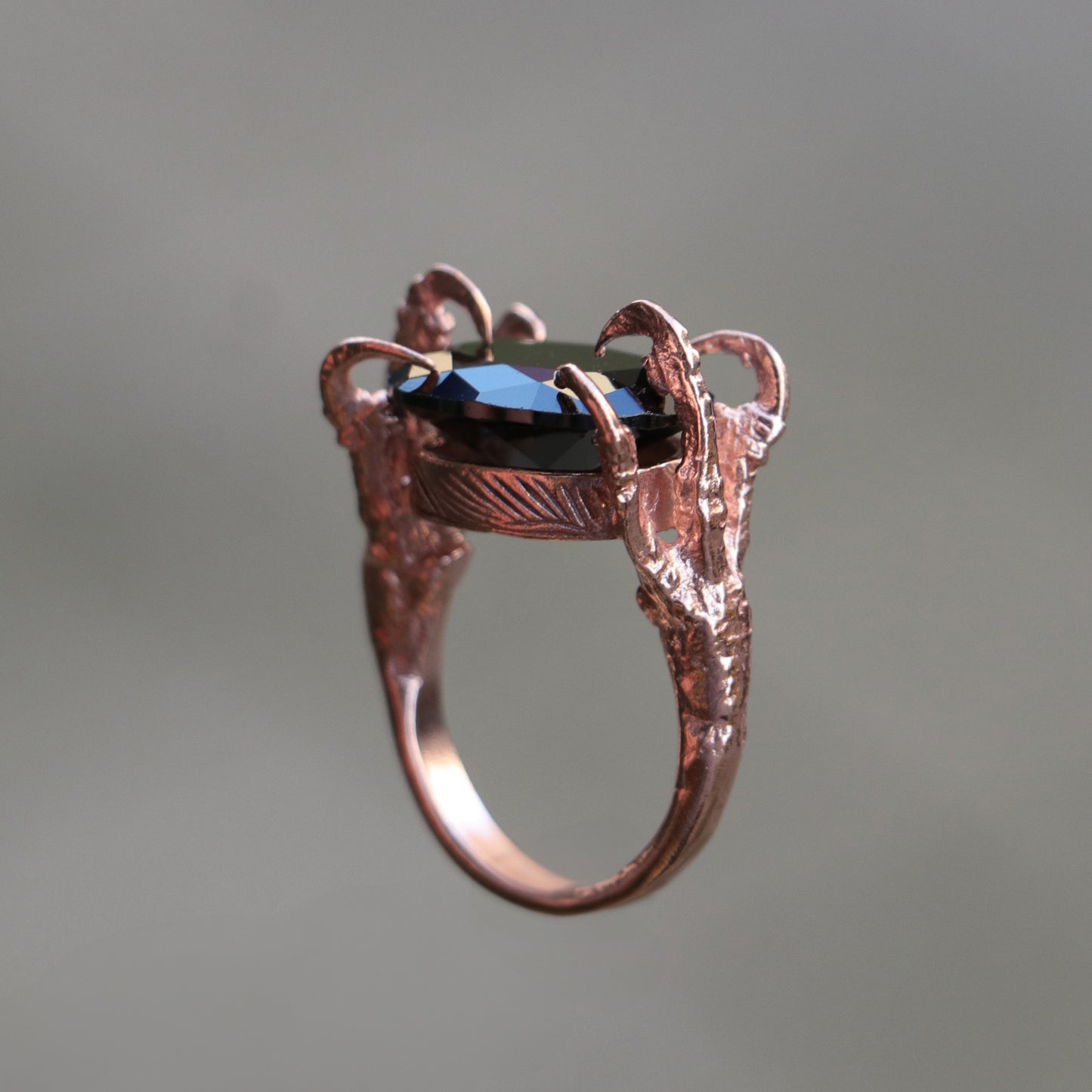 Pençe Yüzük (Tüm Maden ve Taş Seçenekleri)