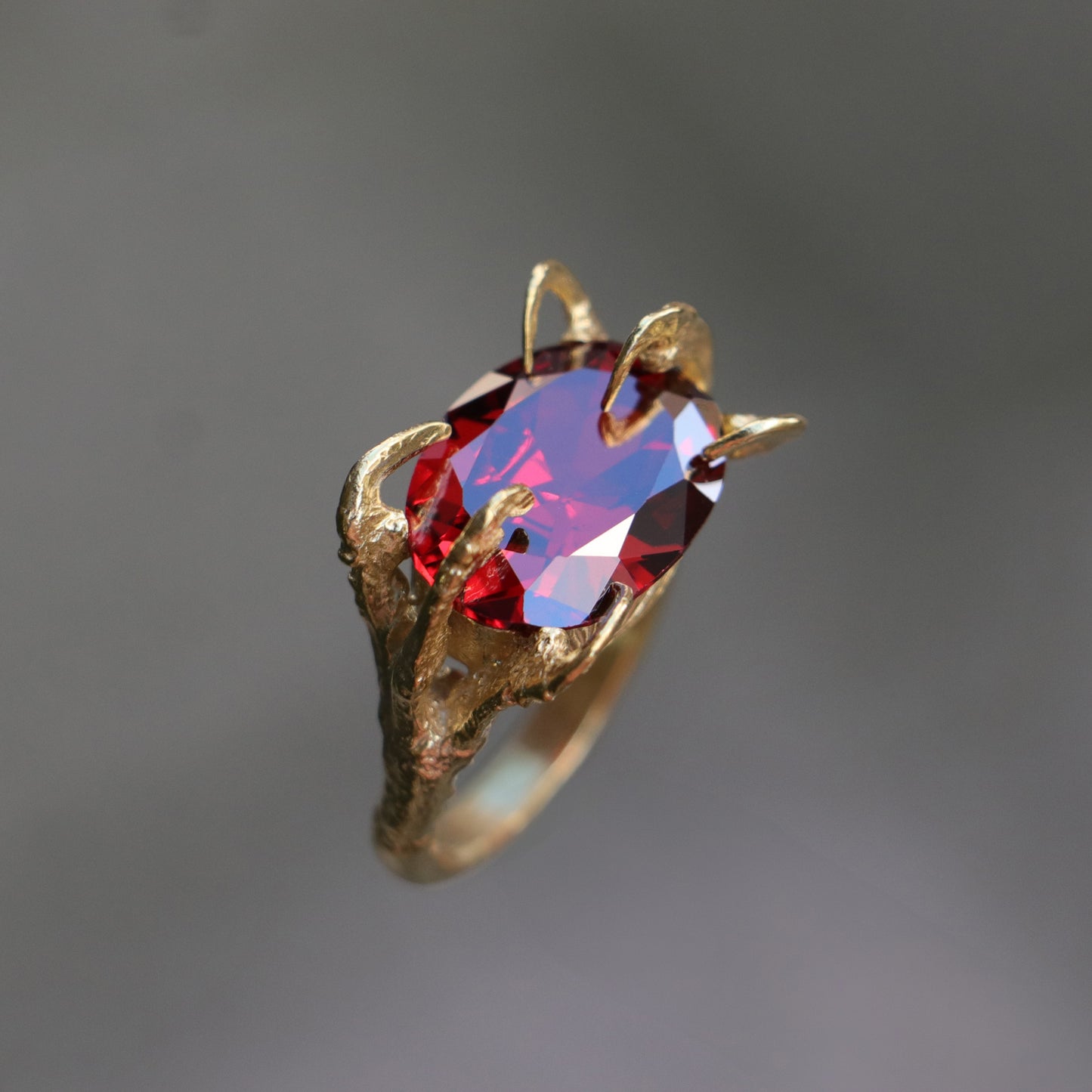 Pençe Yüzük (Tüm Maden ve Taş Seçenekleri)