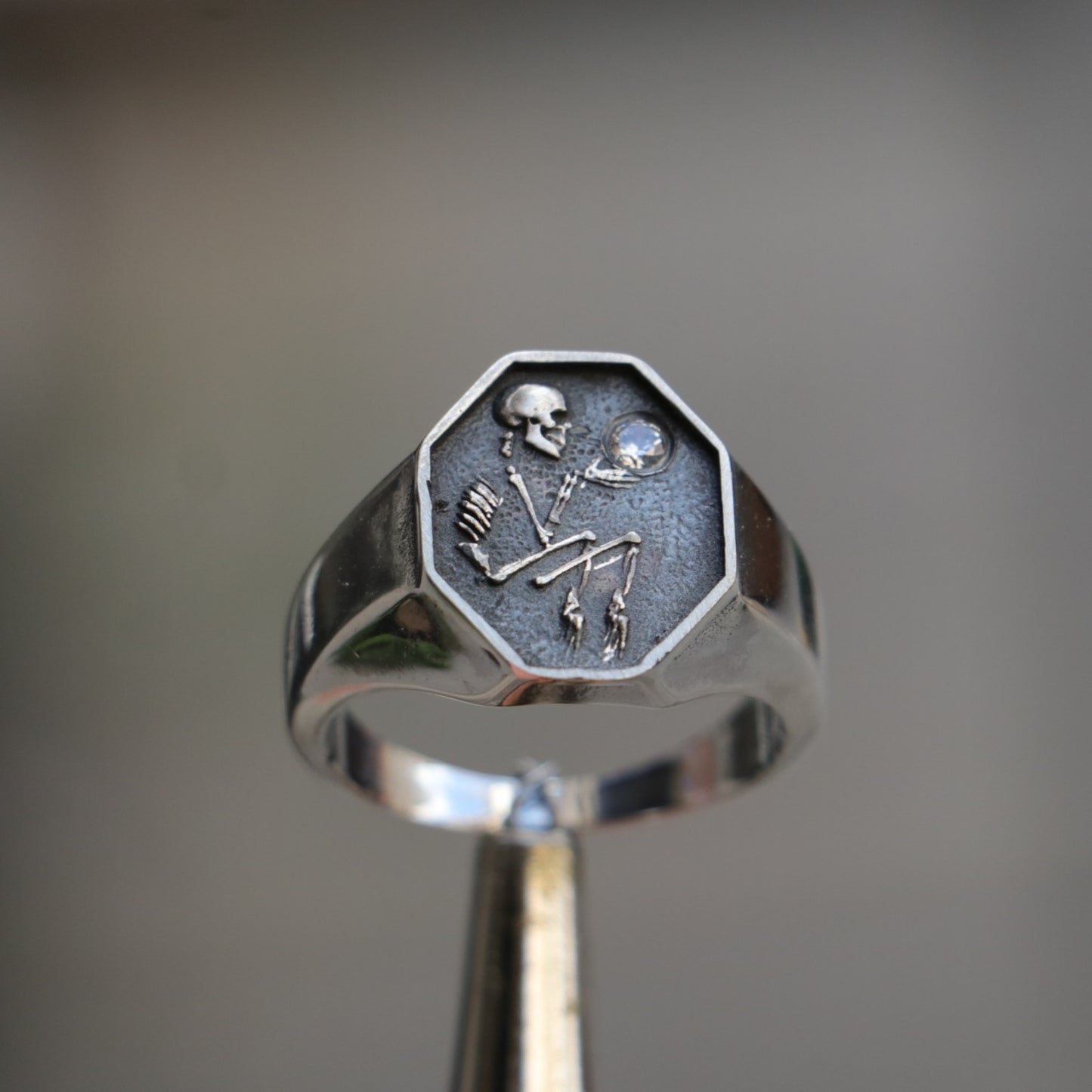 Memento Mori Amethyst Men's 925 Silver Ring