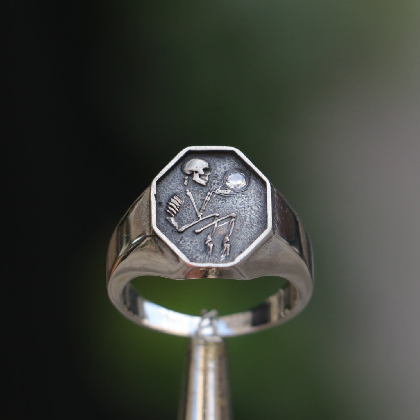 Memento Mori Amethyst Men's 925 Silver Ring
