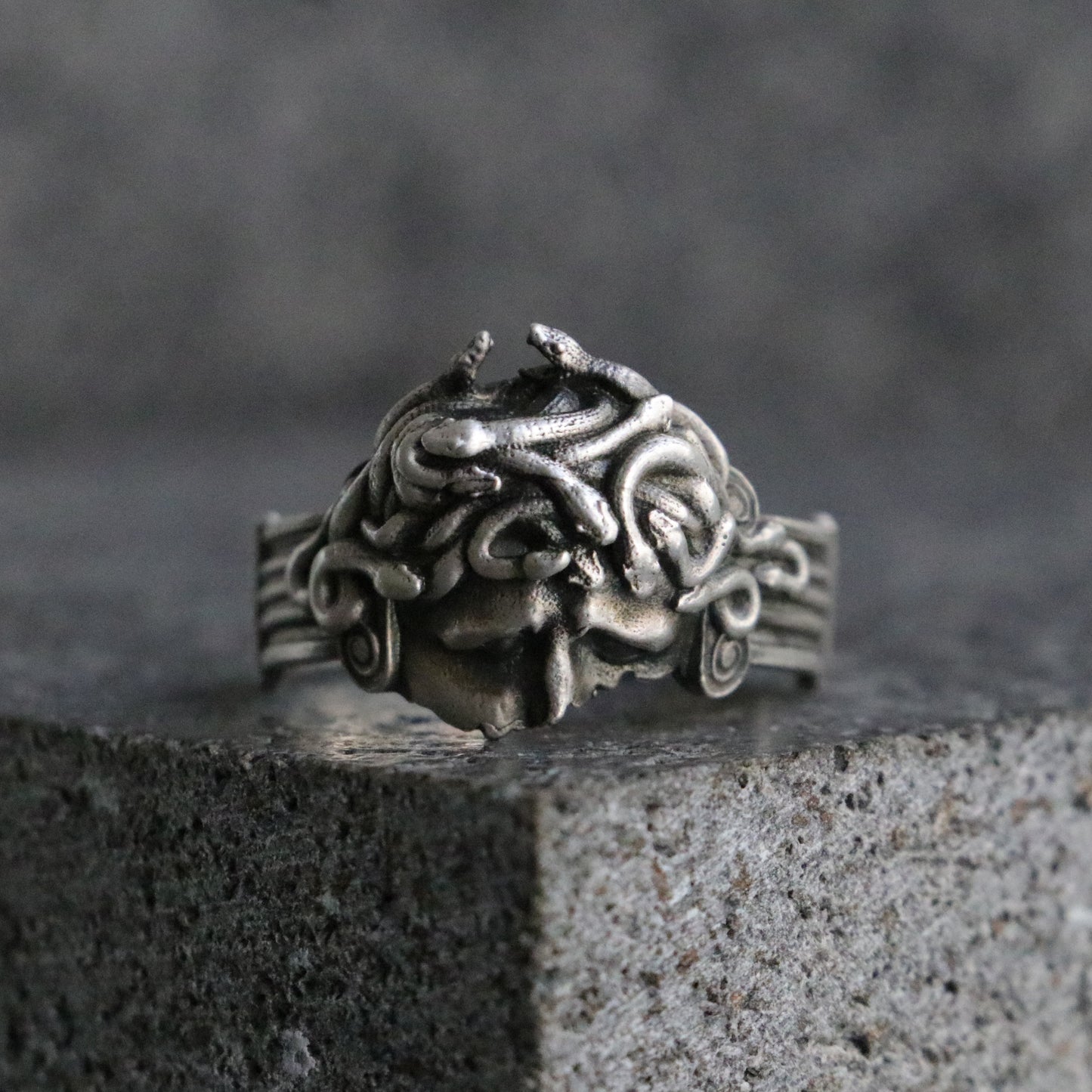 Yarım Medusa Erkek 925 Gümüş Yüzük