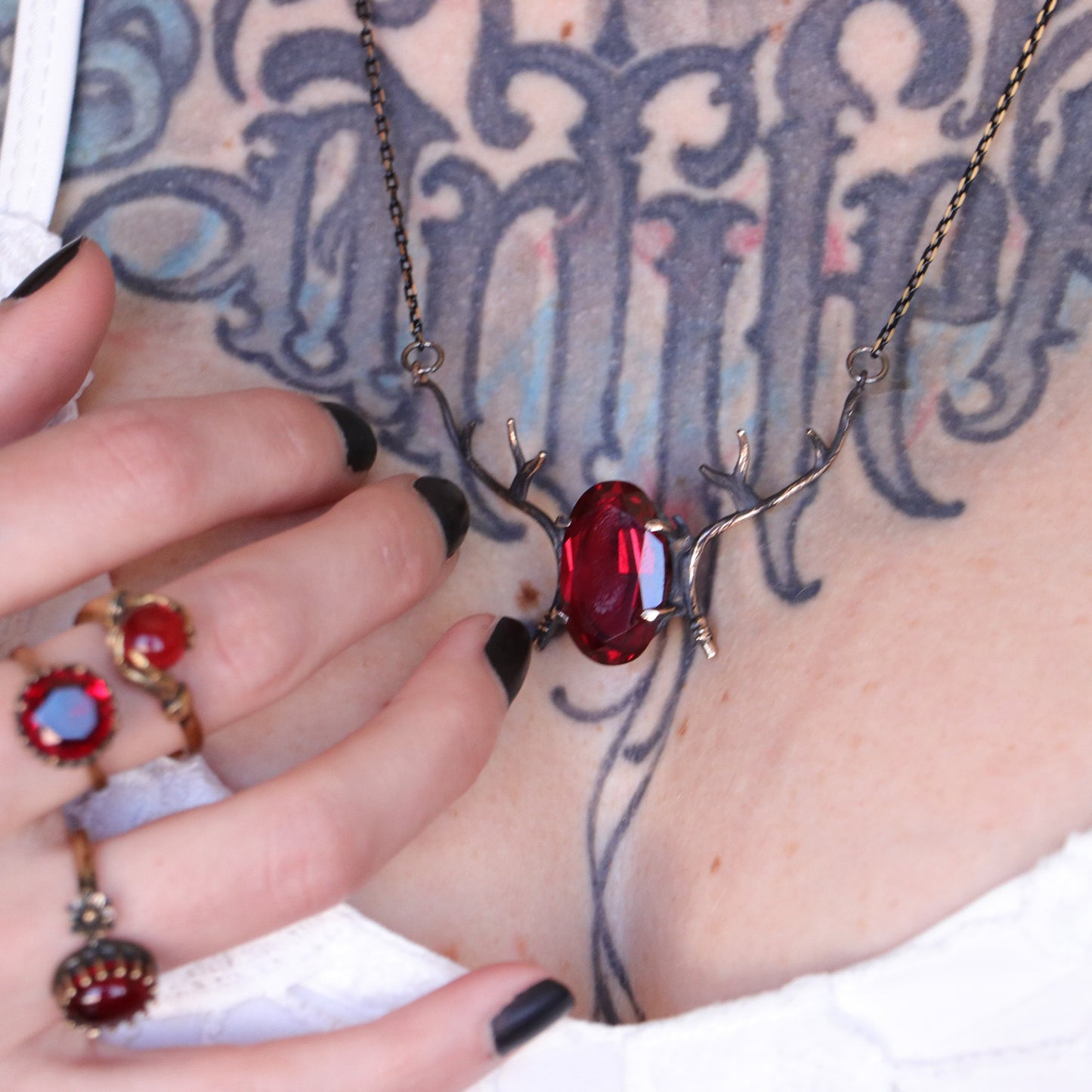 Alageyik Boynuzu Kolye (Tüm Maden ve Taş Seçenekleri)