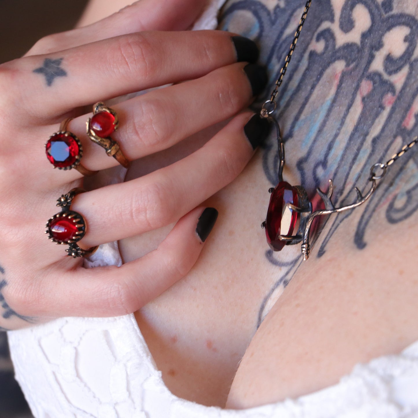 Alageyik Boynuzu Kolye (Tüm Maden ve Taş Seçenekleri)