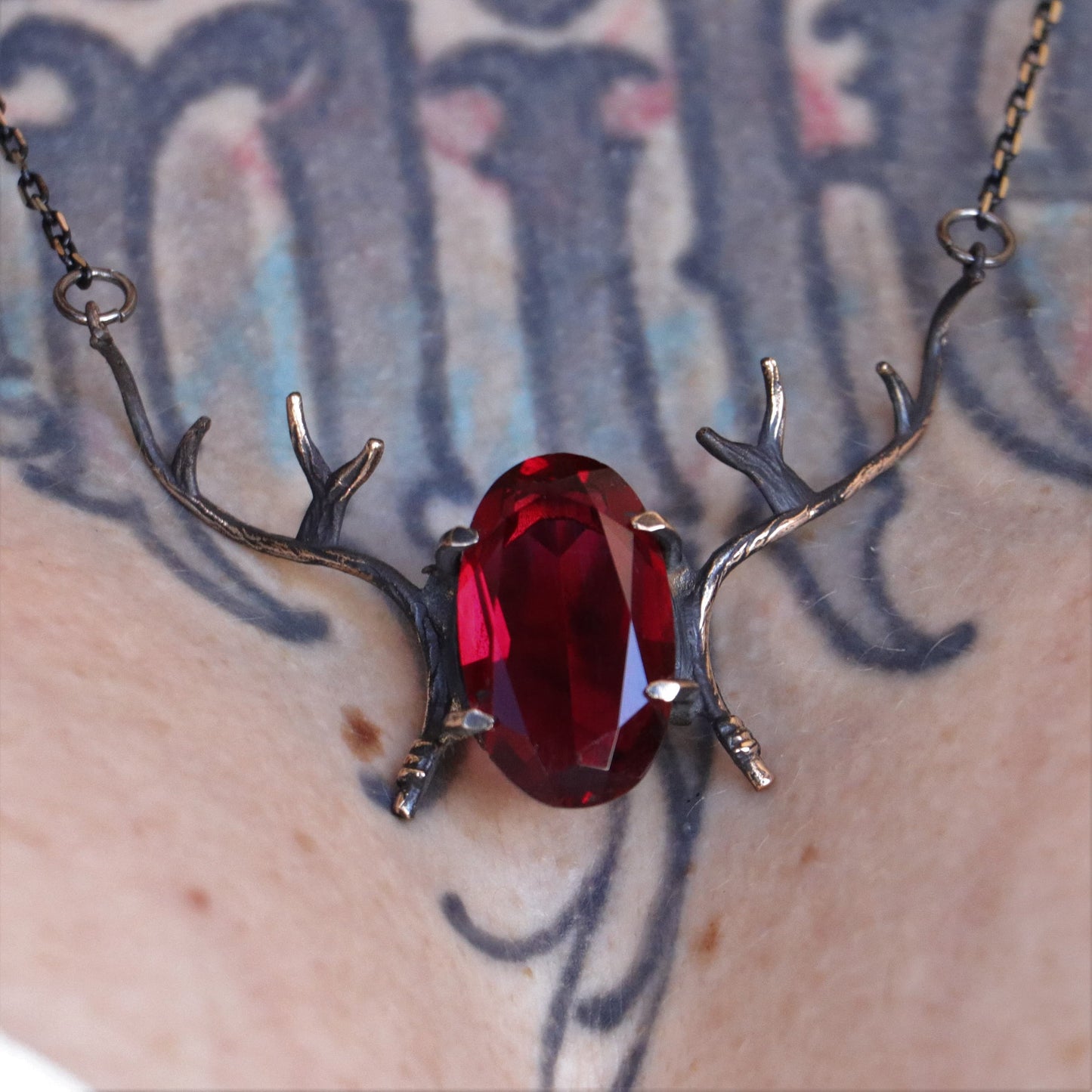 Alageyik Boynuzu Kolye (Tüm Maden ve Taş Seçenekleri)