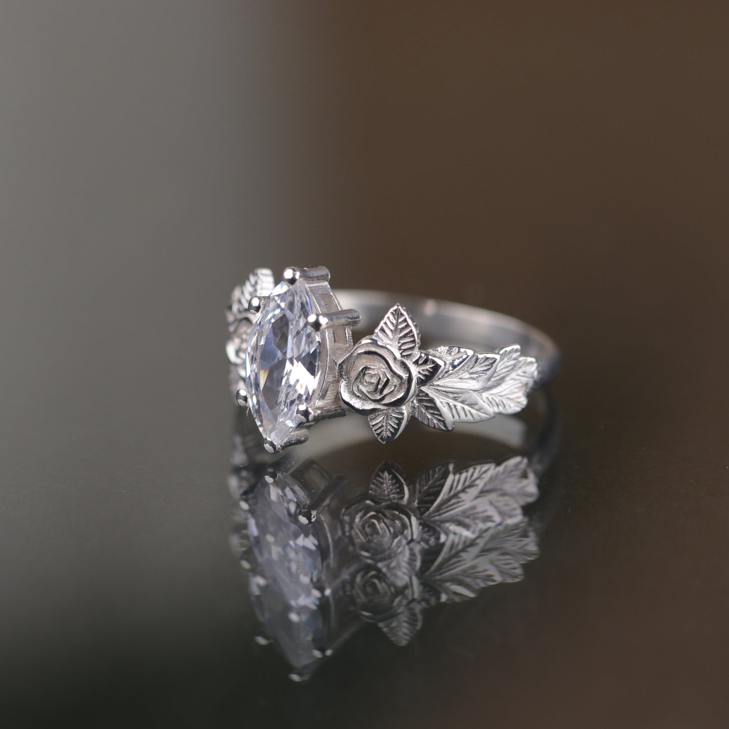 Yapraklar (Tüm Doğal Taşlar) 925 Oksitlenmiş Gümüş Yüzük