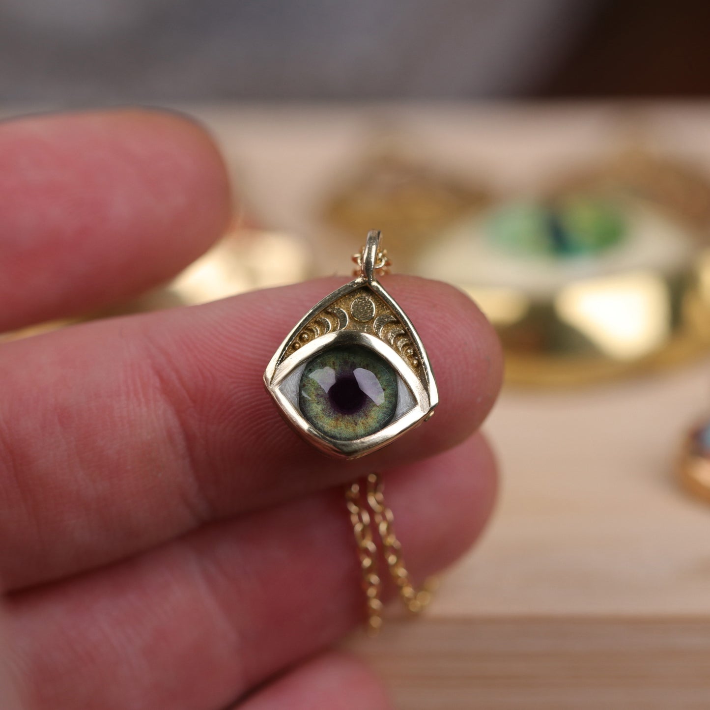 "HECATE'NİN GÖZÜ" | Üçlü Ay Koruma Tılsımı (Gümüş & Pirinç)