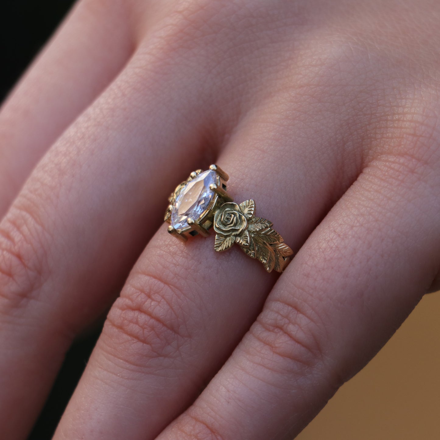 Yapraklar (Tüm Doğal Taşlar) 925 Oksitlenmiş Gümüş Yüzük