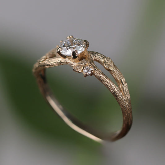 Special Design 0.37 Carat Diamond 14 Carat Gold Ring