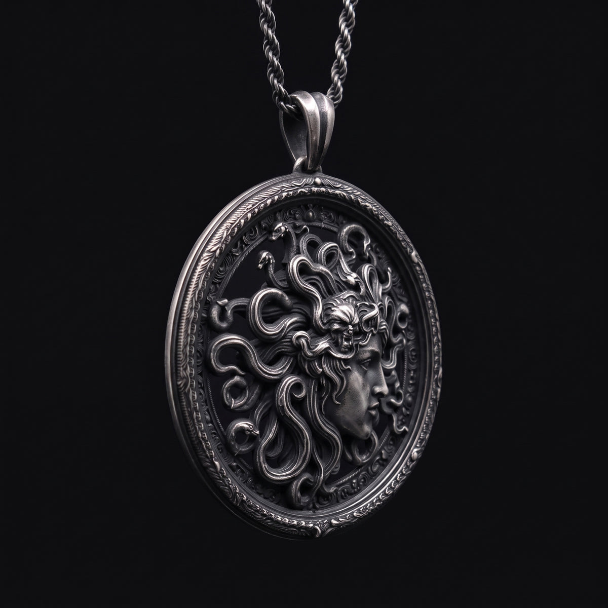 Medusa 925 Gümüş Kolye