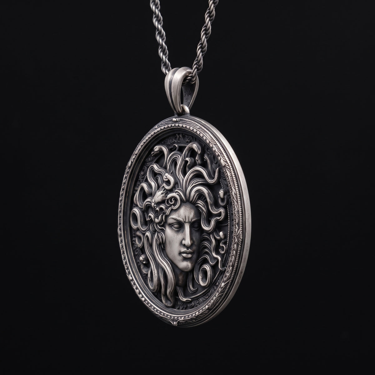 Medusa 925 Gümüş Kolye
